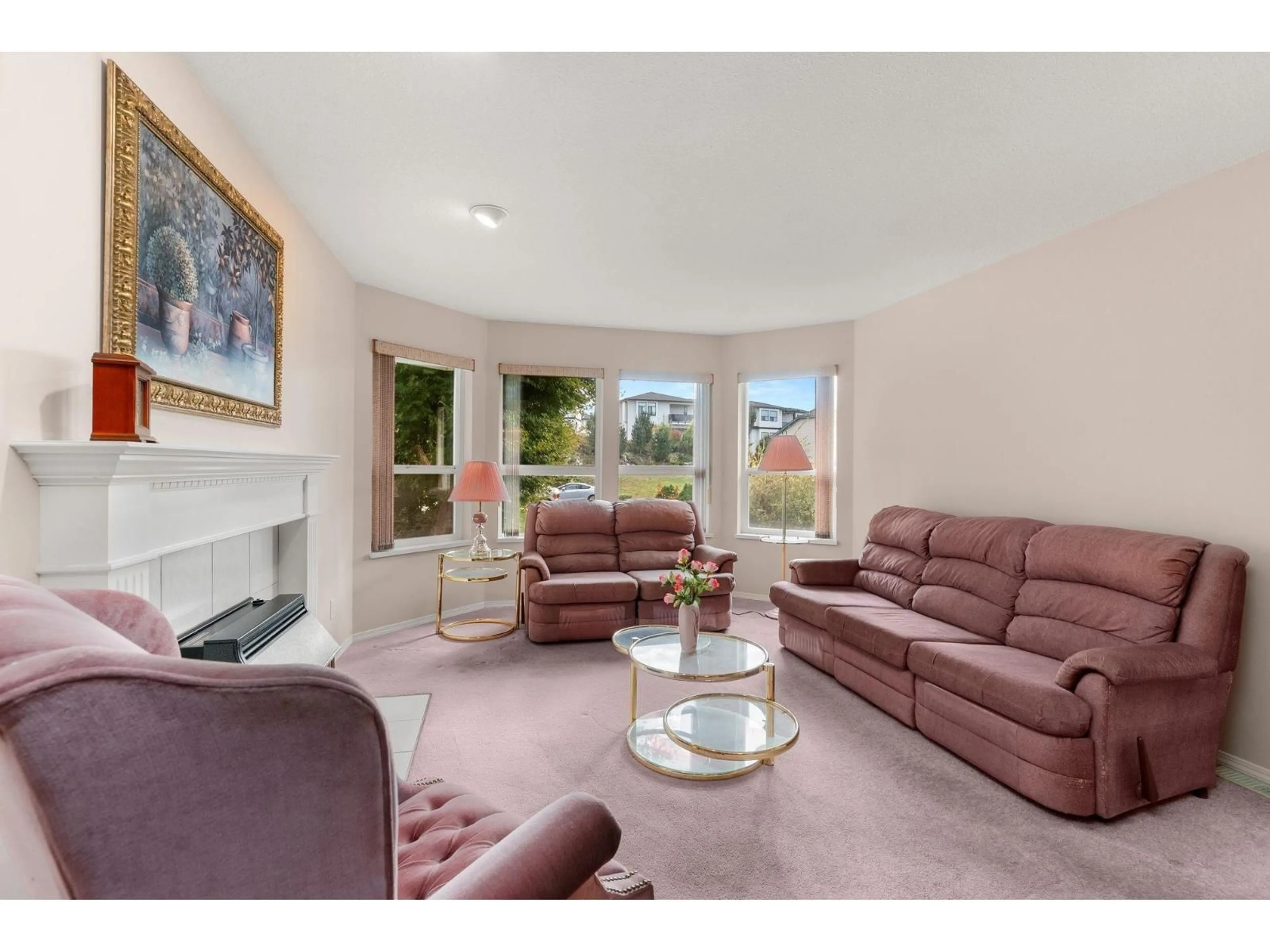 Living room with furniture, unknown for 3333 FIRHILL, Abbotsford British Columbia V2T5L4