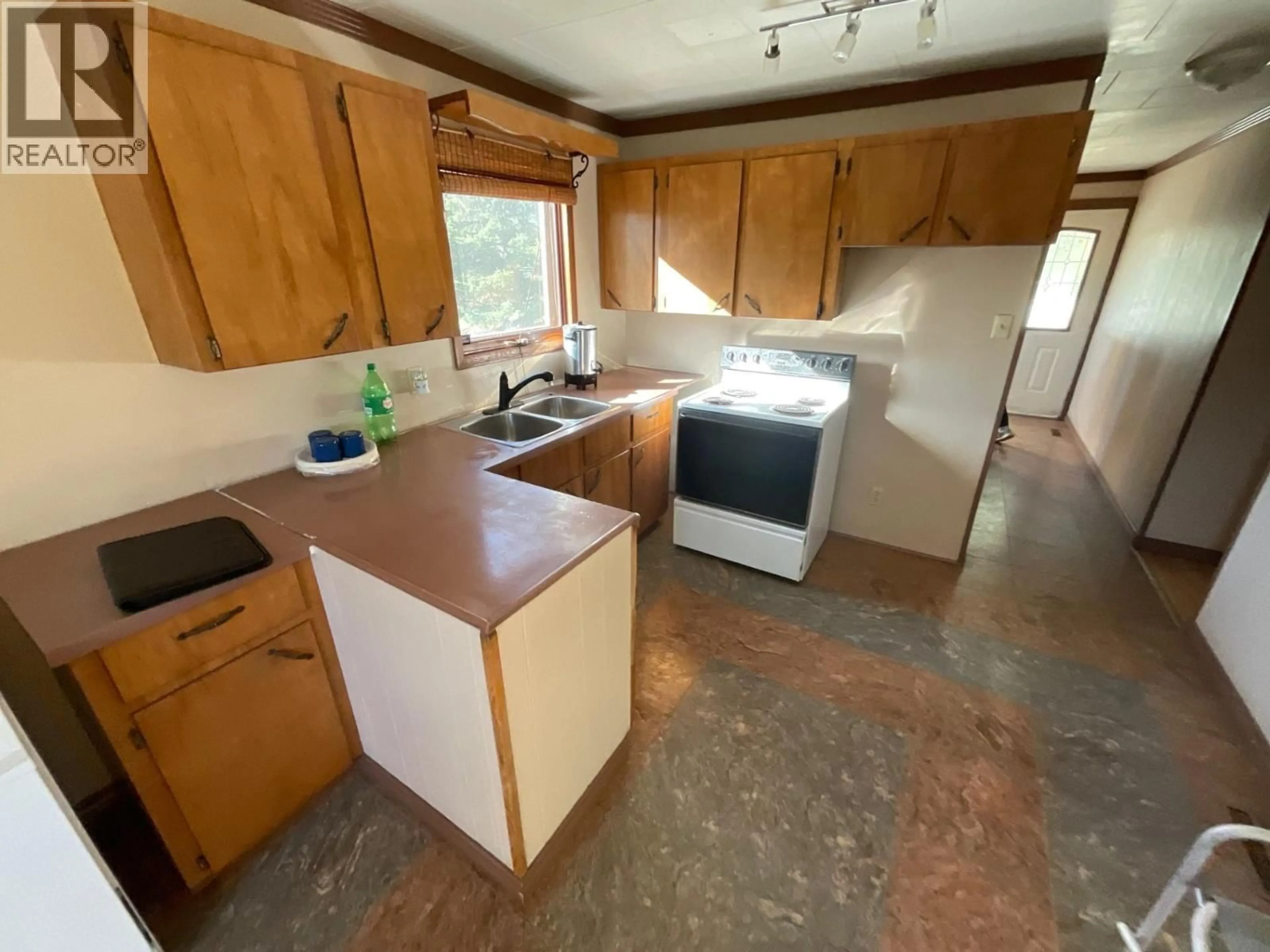 Standard kitchen, unknown for 13235 LAKE SHORE DRIVE, Charlie Lake British Columbia V1J8G1