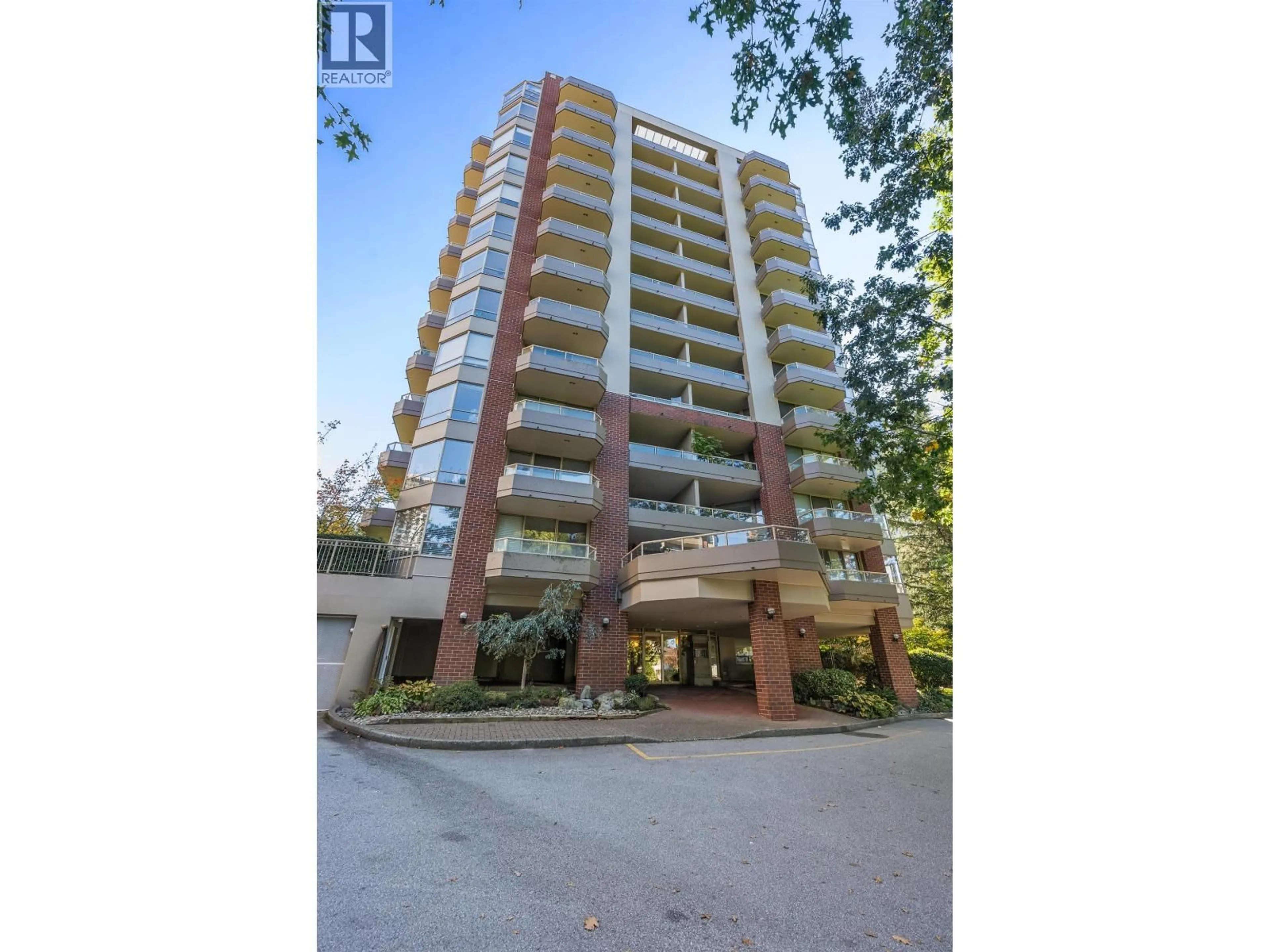 A pic from outside/outdoor area/front of a property/back of a property/a pic from drone, building for 501 - 728 FARROW STREET, Coquitlam British Columbia V3J3S6