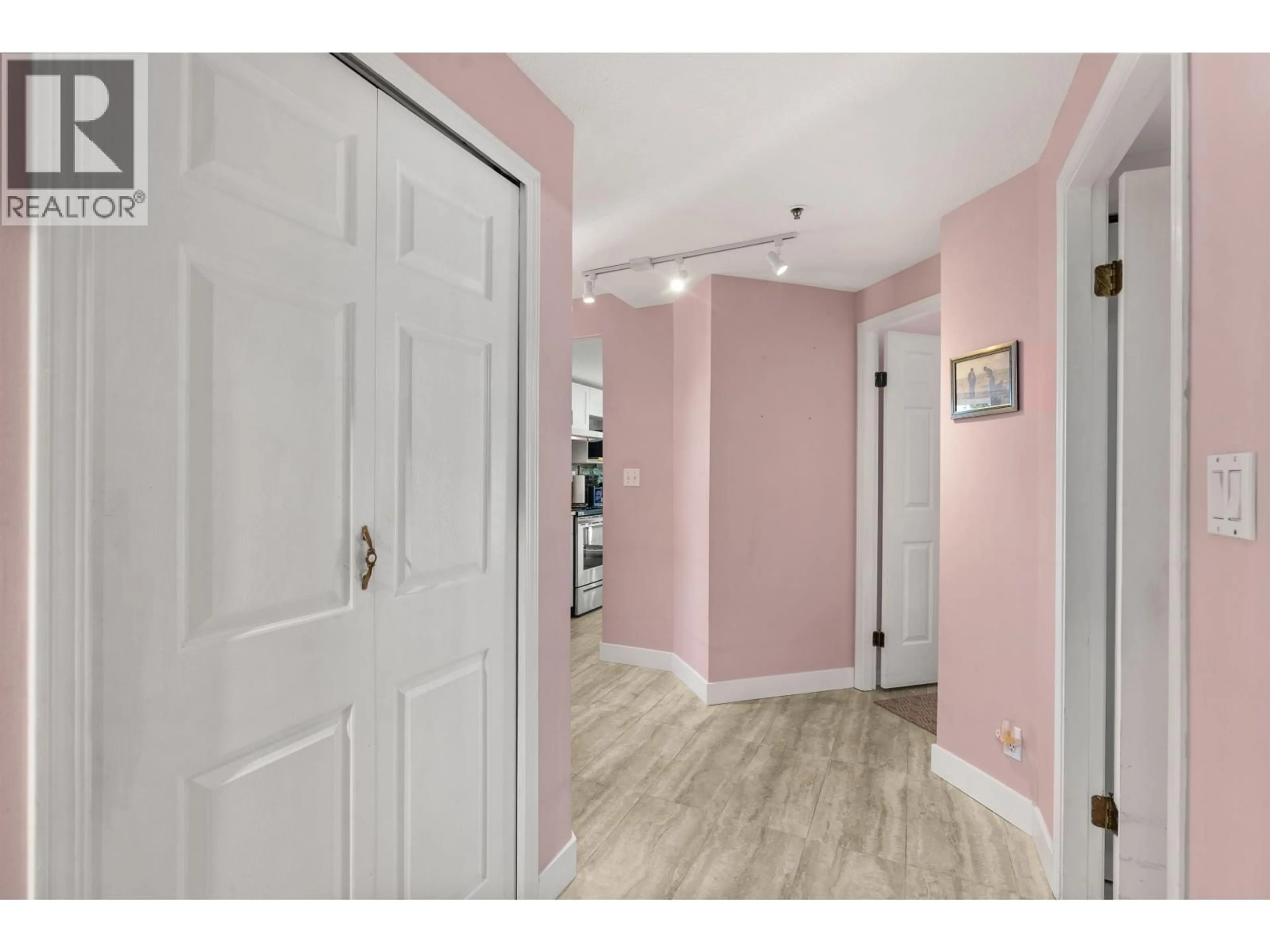 Indoor entryway for 501 - 728 FARROW STREET, Coquitlam British Columbia V3J3S6