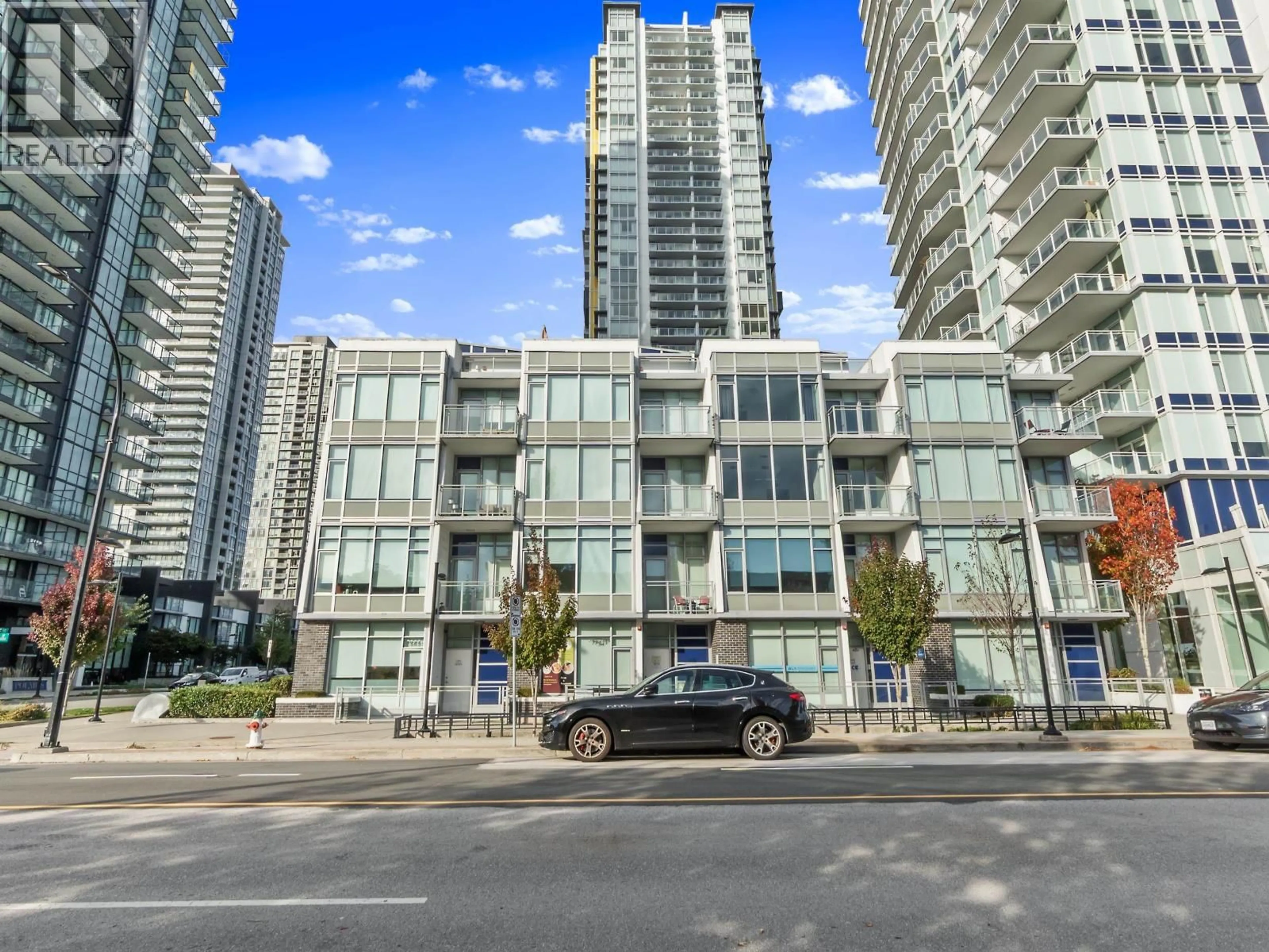 Unknown for CH3 - 5051 IMPERIAL STREET, Burnaby British Columbia V5J0J3