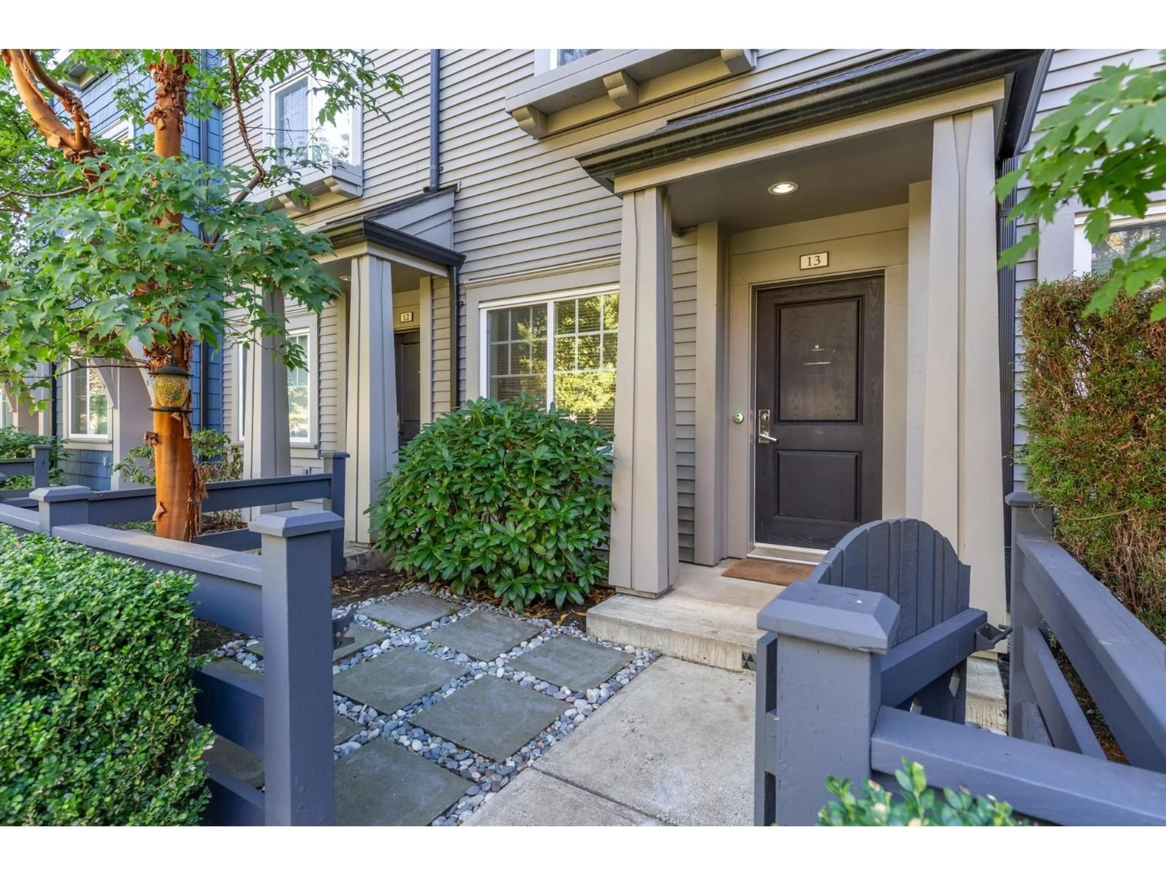 Indoor entryway for 13 - 6450 187, Surrey British Columbia V3S2X4