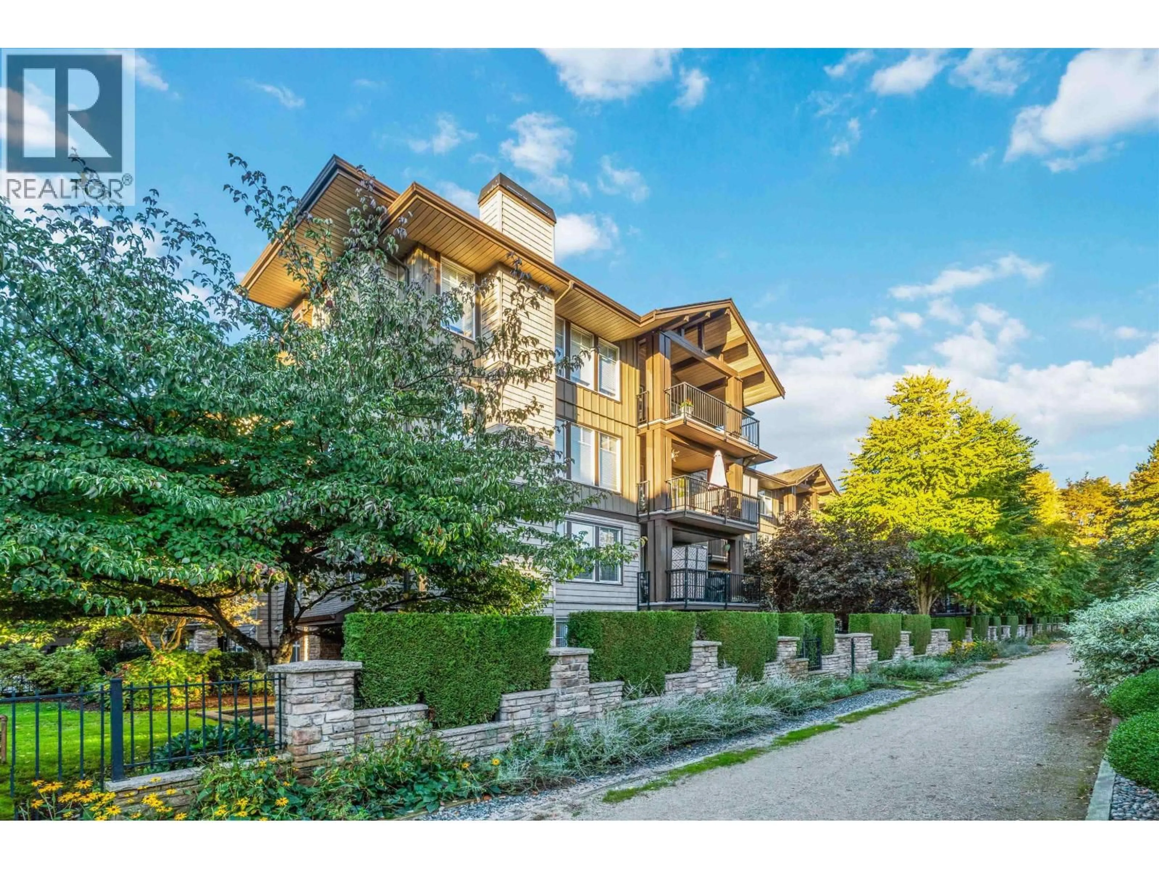 Unknown for 305 - 12268 224 STREET, Maple Ridge British Columbia V2X6B8