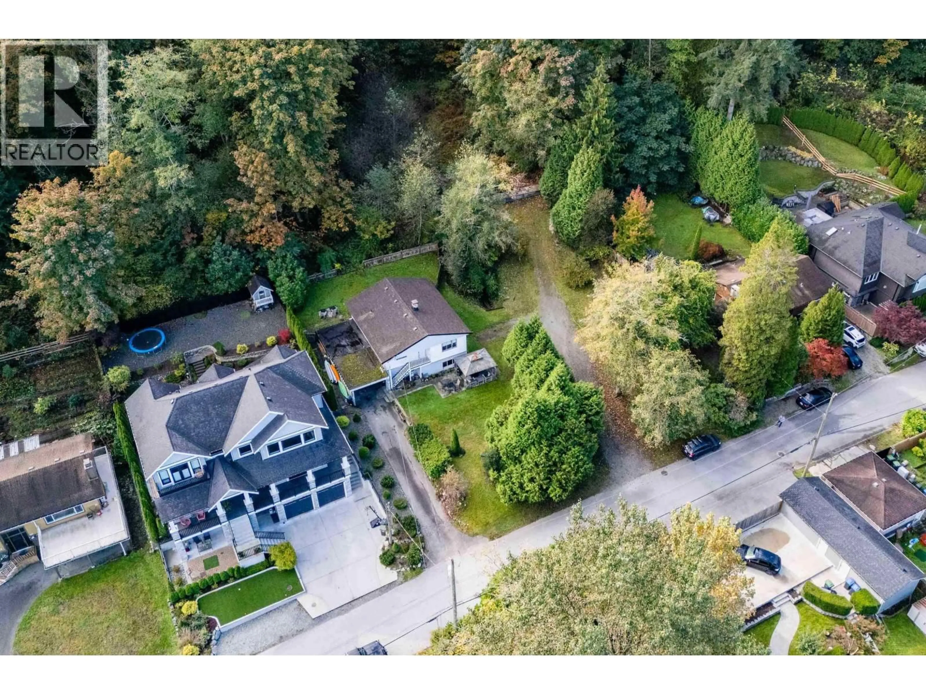 A pic from outside/outdoor area/front of a property/back of a property/a pic from drone, street for 2210 HOPE STREET, Port Moody British Columbia V3H3E4