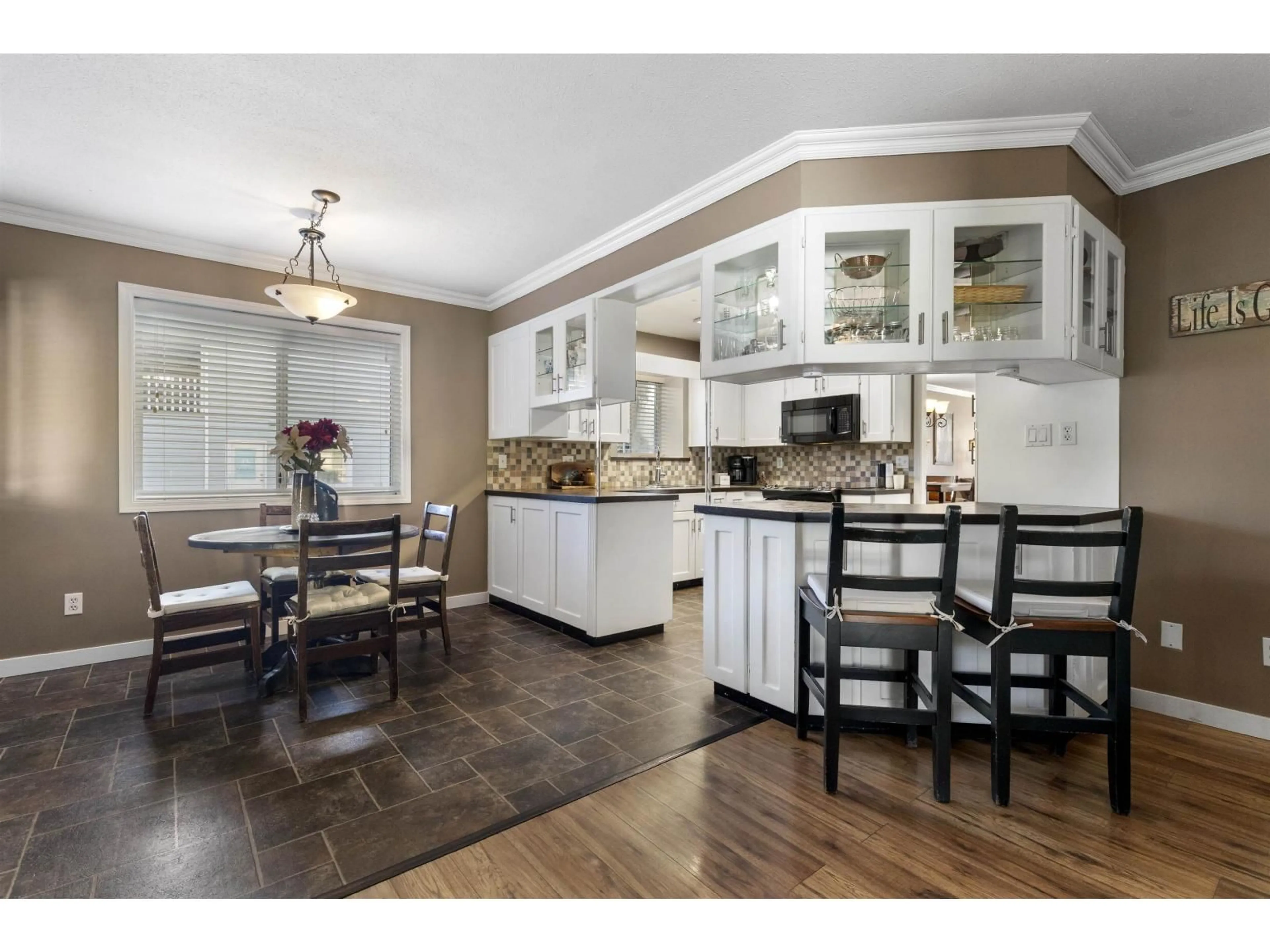 Open concept kitchen, unknown for 1636 AGASSIZ-ROSEDALE HIGHWAY NO 9 HIGHWAY, Agassiz British Columbia V0M1A3
