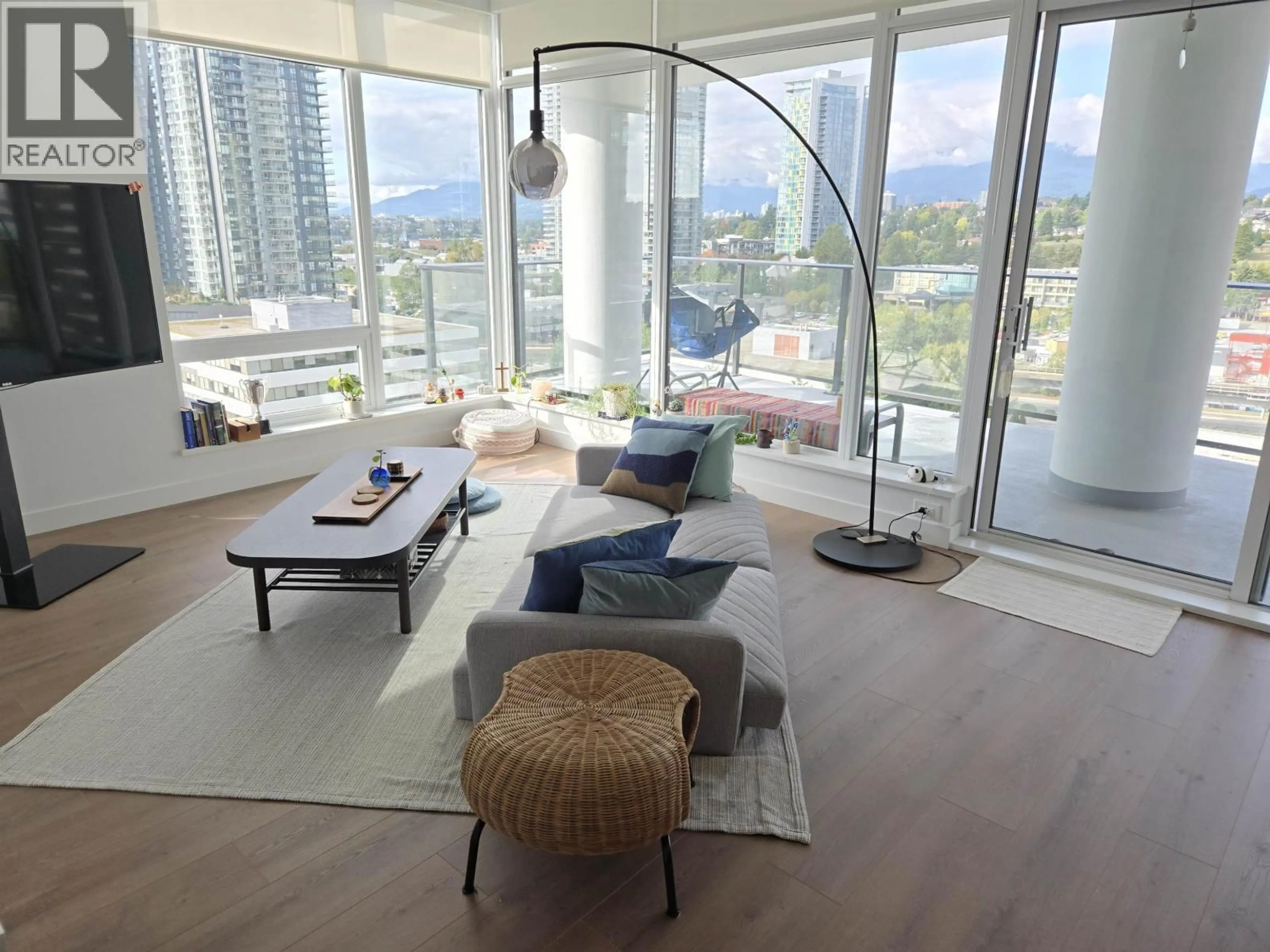 Living room with furniture, unknown for 1404 - 2181 MADISON AVENUE, Burnaby British Columbia V5C0N4