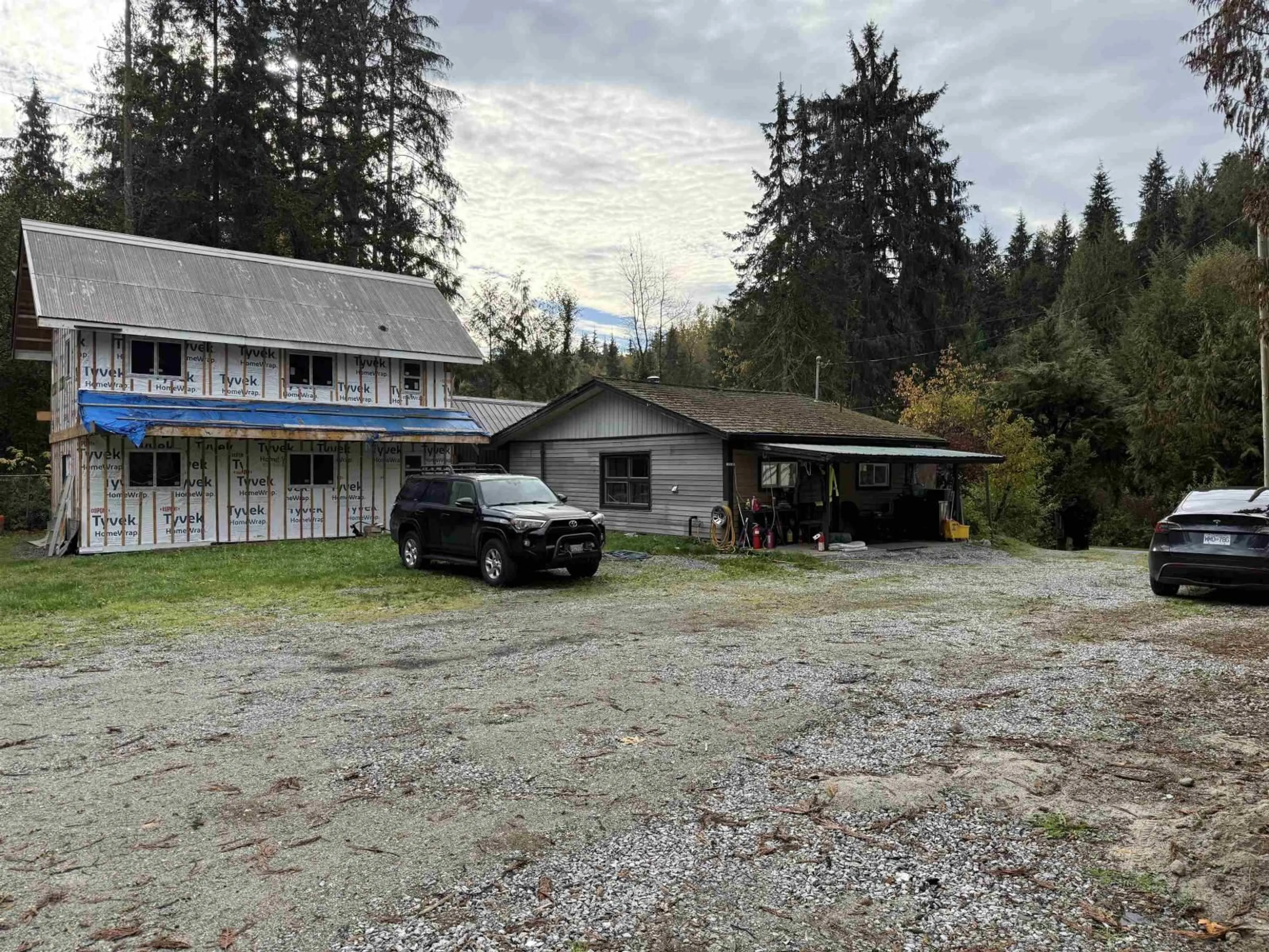 A pic from outside/outdoor area/front of a property/back of a property/a pic from drone, unknown for 30727 KEYSTONE, Mission British Columbia V4S1G5