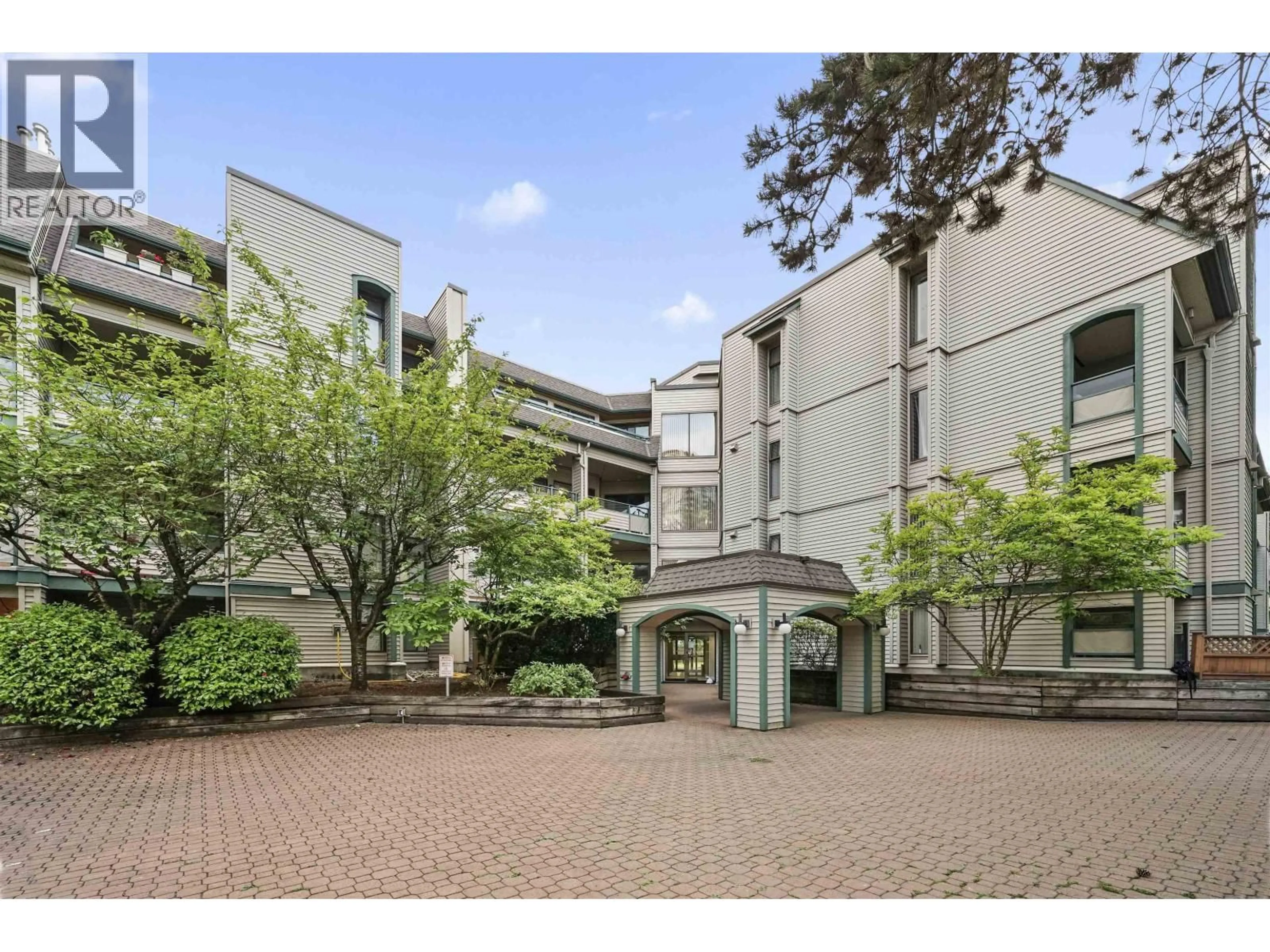 Unknown for 209 - 2915 GLEN DRIVE, Coquitlam British Columbia V3B7H8