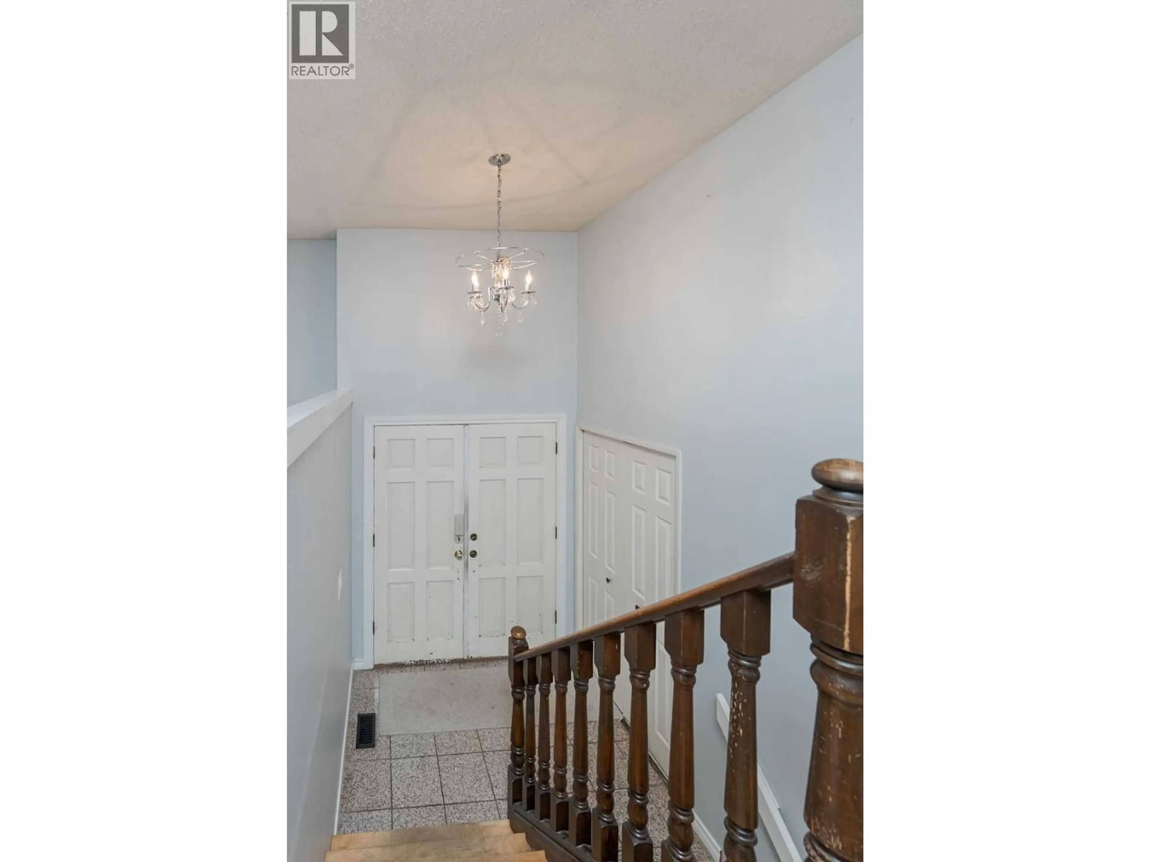 Indoor entryway for 3639 GOULD CRESCENT, Prince George British Columbia V2N4C4