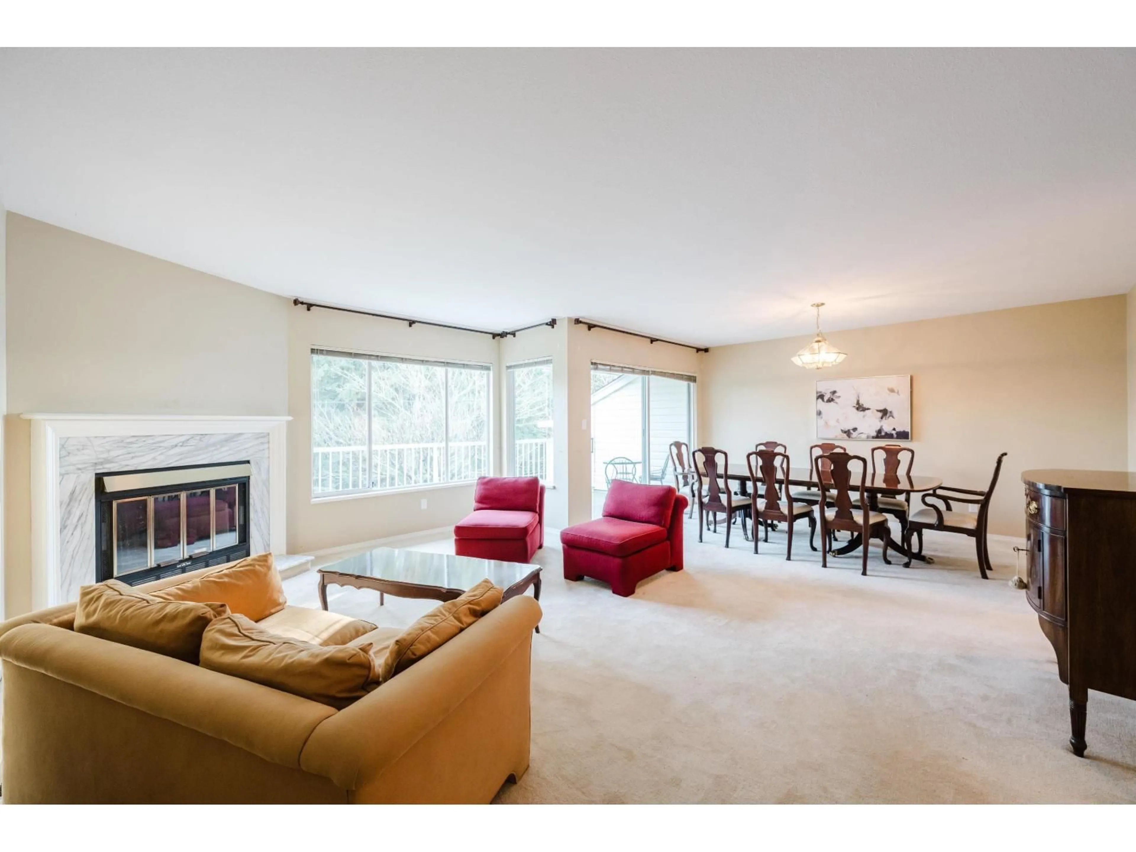 Living room with furniture, unknown for 69 - 3054 TRAFALGAR, Abbotsford British Columbia V2S7X6