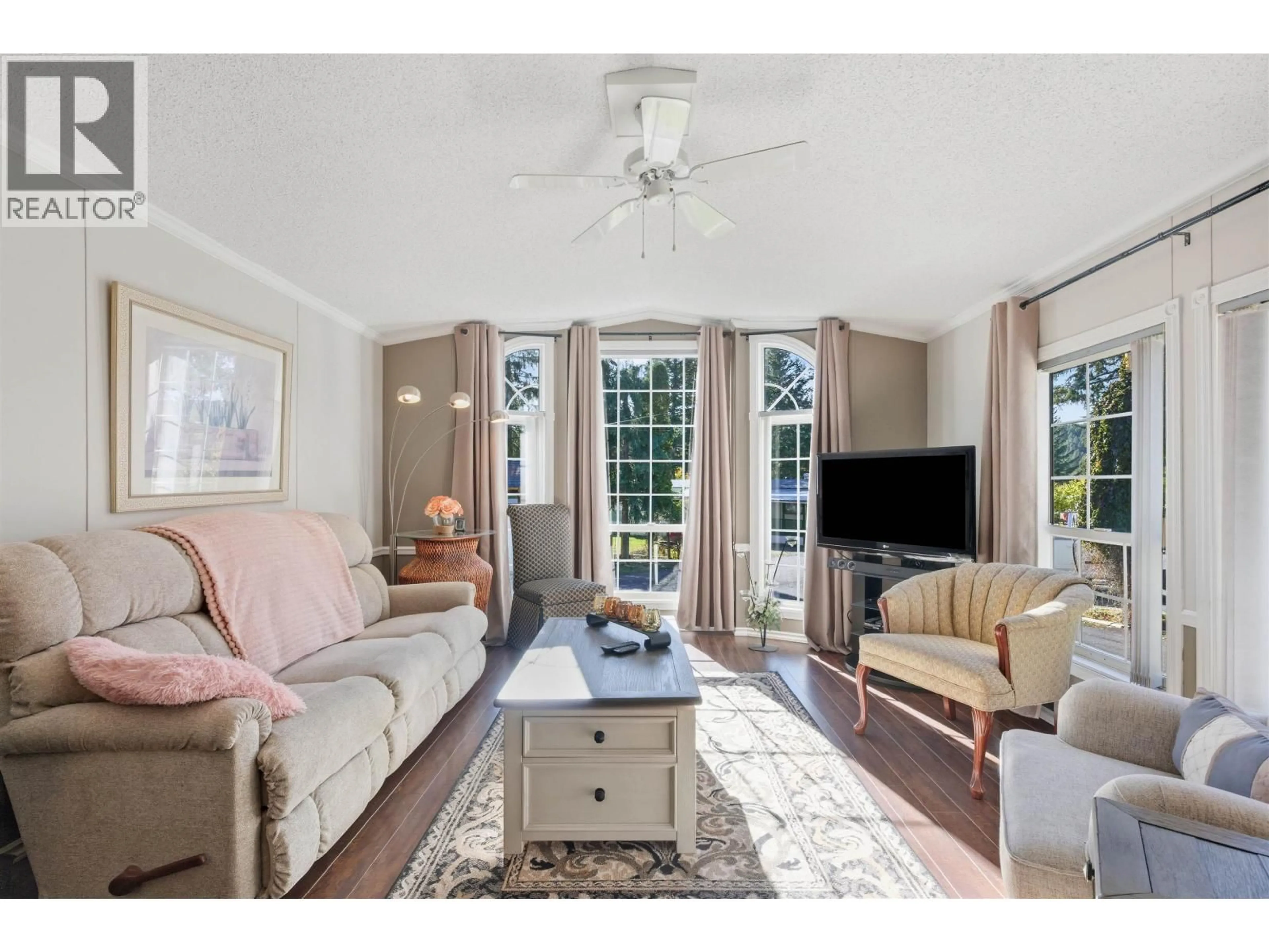 Living room with furniture, unknown for 17 - 1322 DOG CREEK ROAD, Williams Lake British Columbia V2G3G9