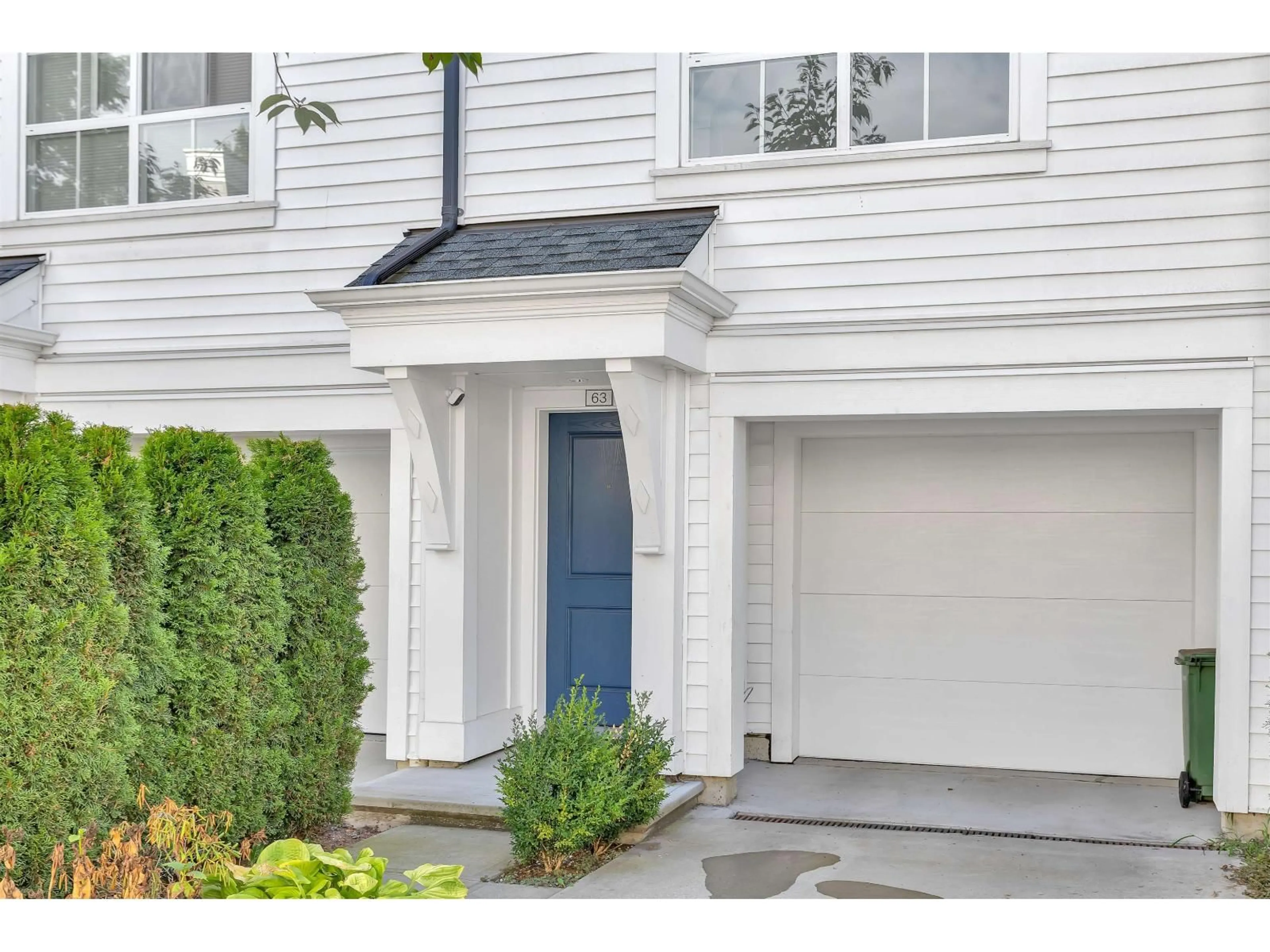 Indoor entryway for 63 - 2838 LIVINGSTONE, Abbotsford British Columbia V2T0J1