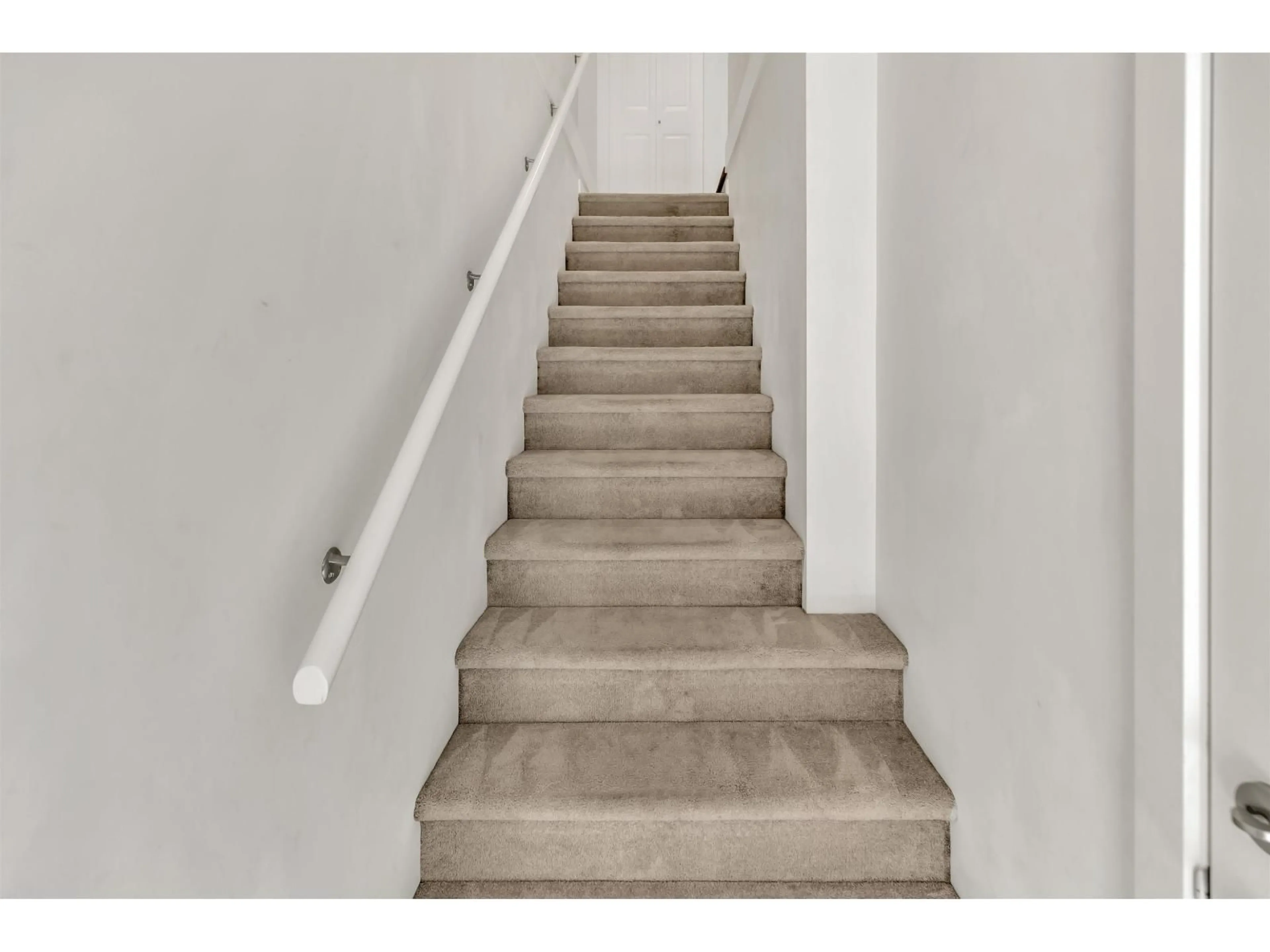 Stairs for 63 - 2838 LIVINGSTONE, Abbotsford British Columbia V2T0J1