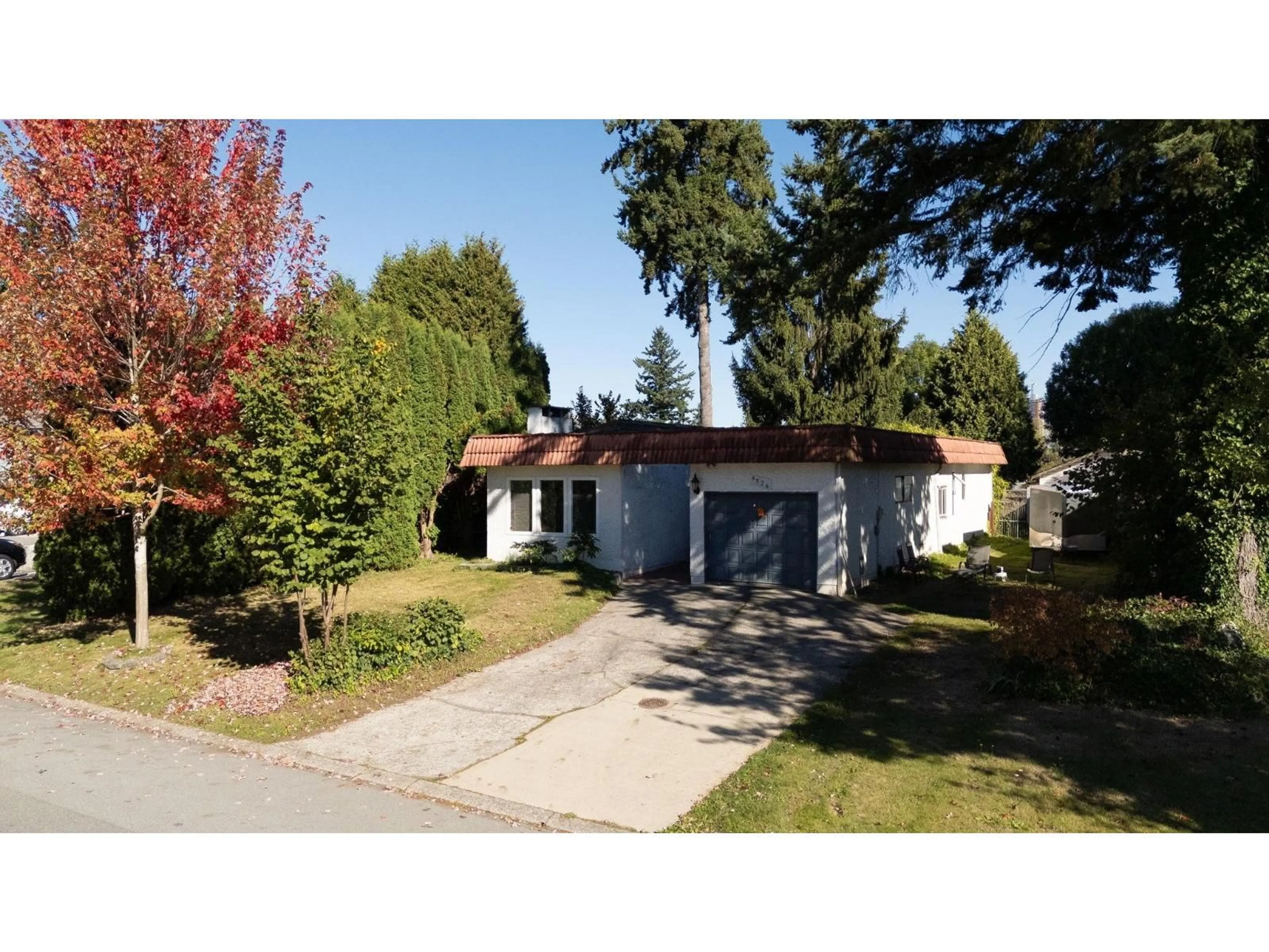 Home with vinyl exterior material, street for 9376 PRINCE CHARLES, Surrey British Columbia V3V1S6