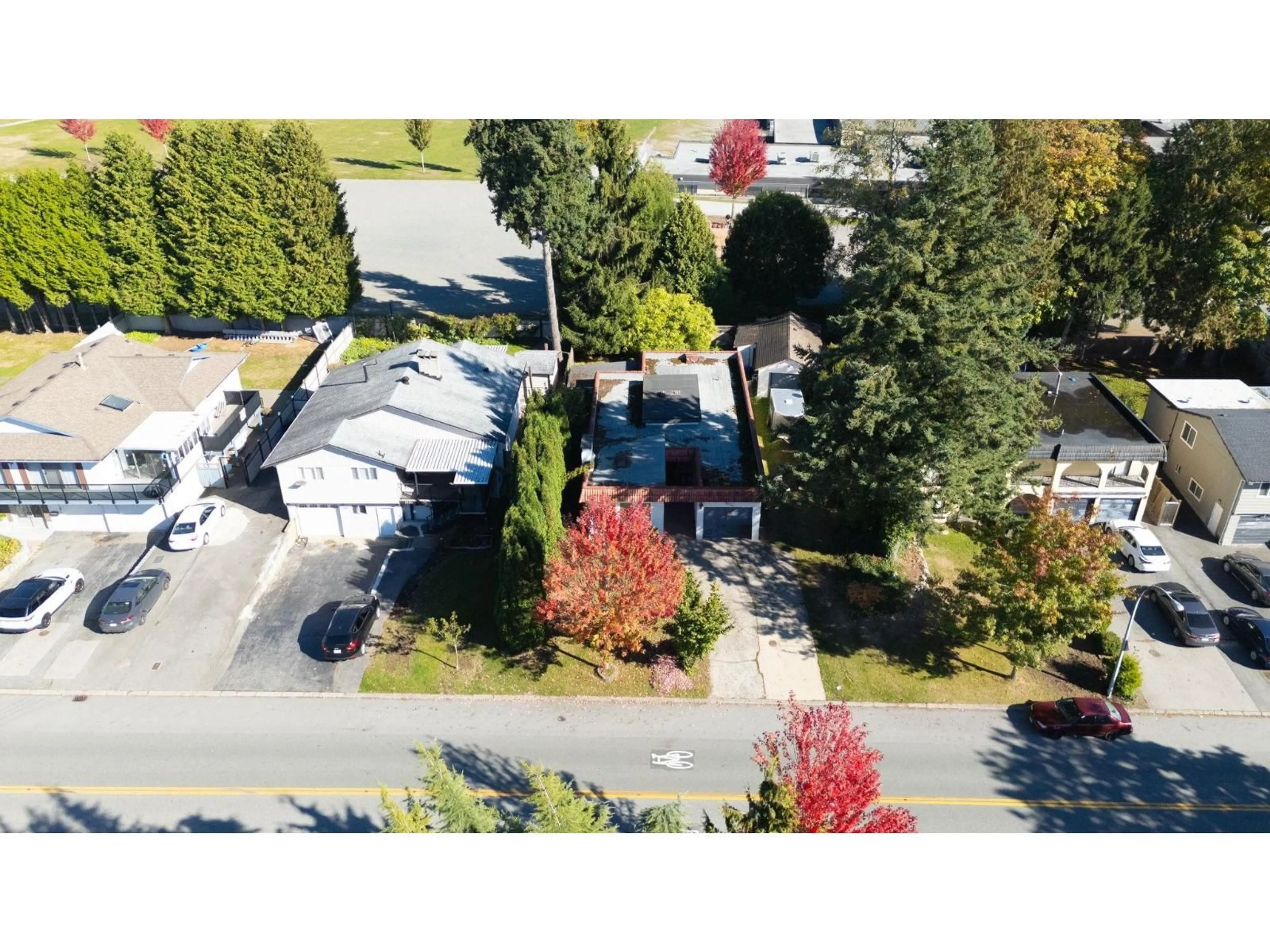 A pic from outside/outdoor area/front of a property/back of a property/a pic from drone, street for 9376 PRINCE CHARLES, Surrey British Columbia V3V1S6