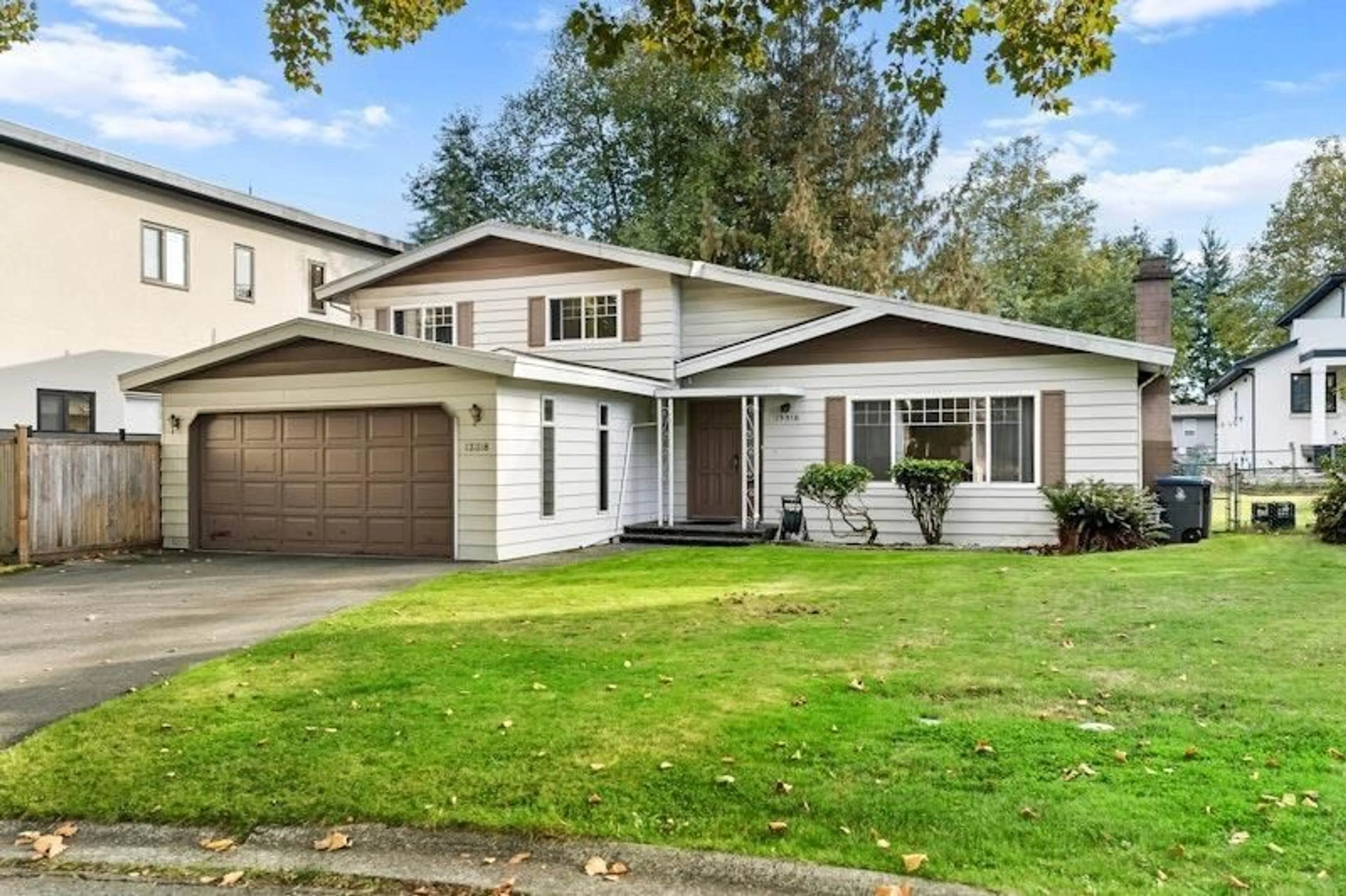 Home with vinyl exterior material, street for 13318 SUTTON, Surrey British Columbia V3V6P8