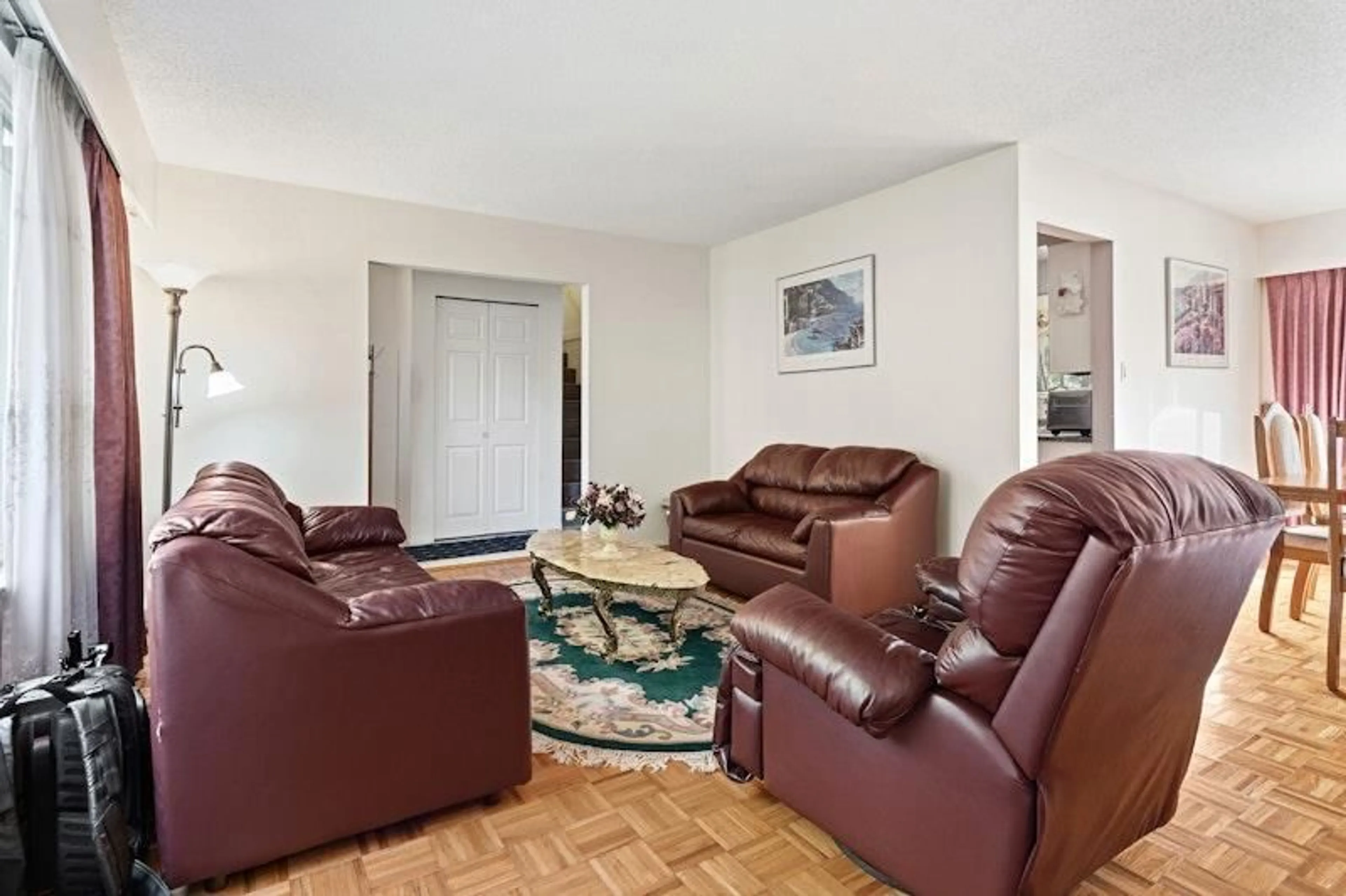 Living room with furniture, unknown for 13318 SUTTON, Surrey British Columbia V3V6P8
