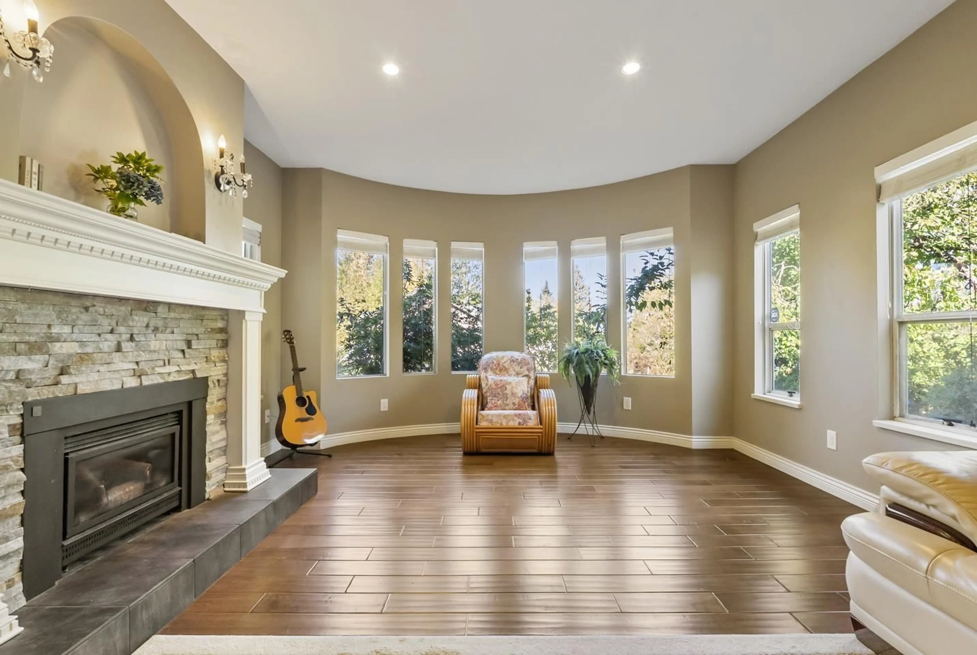 Living room with furniture, unknown for 4615 232, Langley British Columbia V2Z2S1