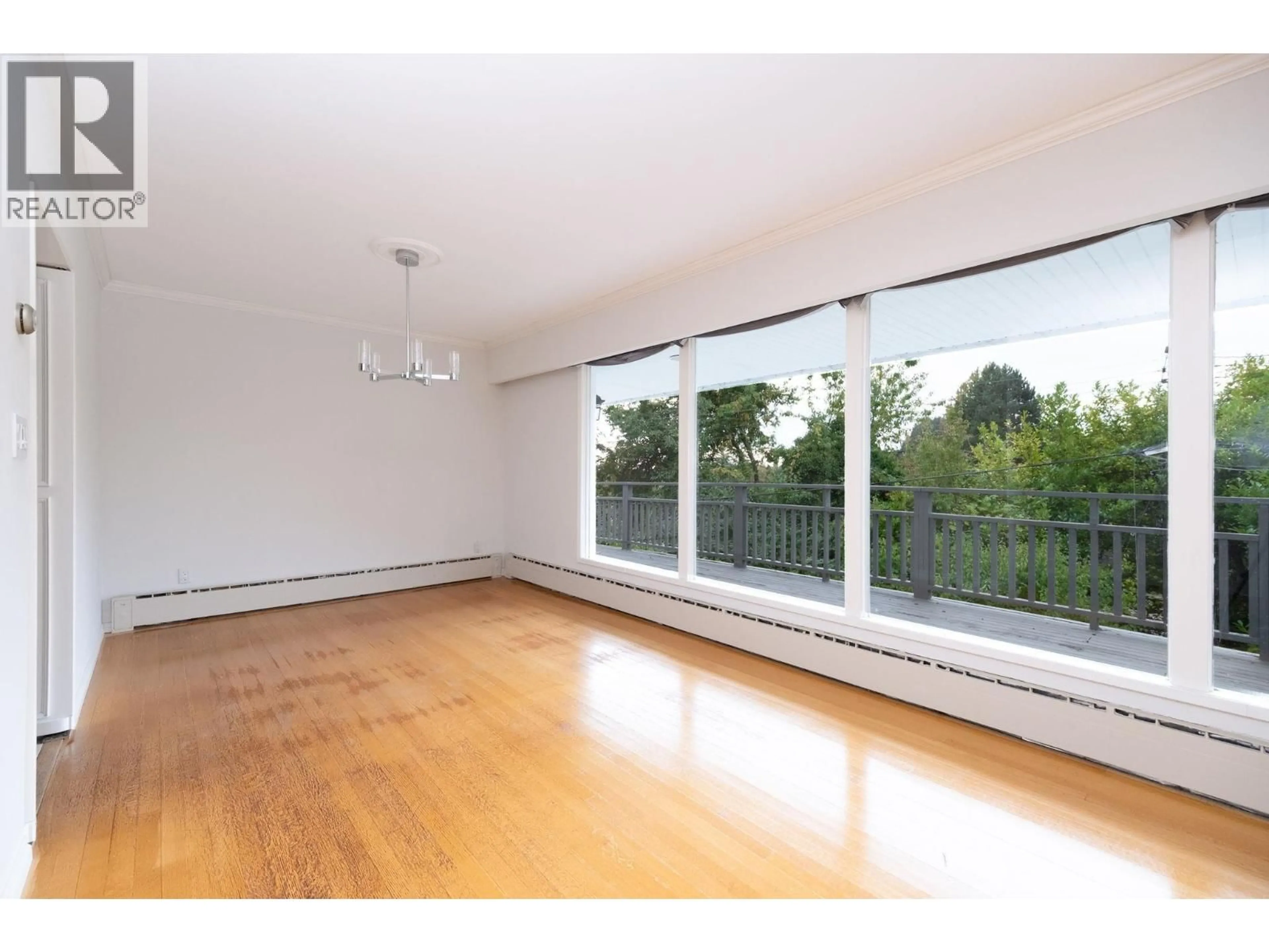A pic of a room for 775 SOUTHBOROUGH DRIVE, West Vancouver British Columbia V7S1N1