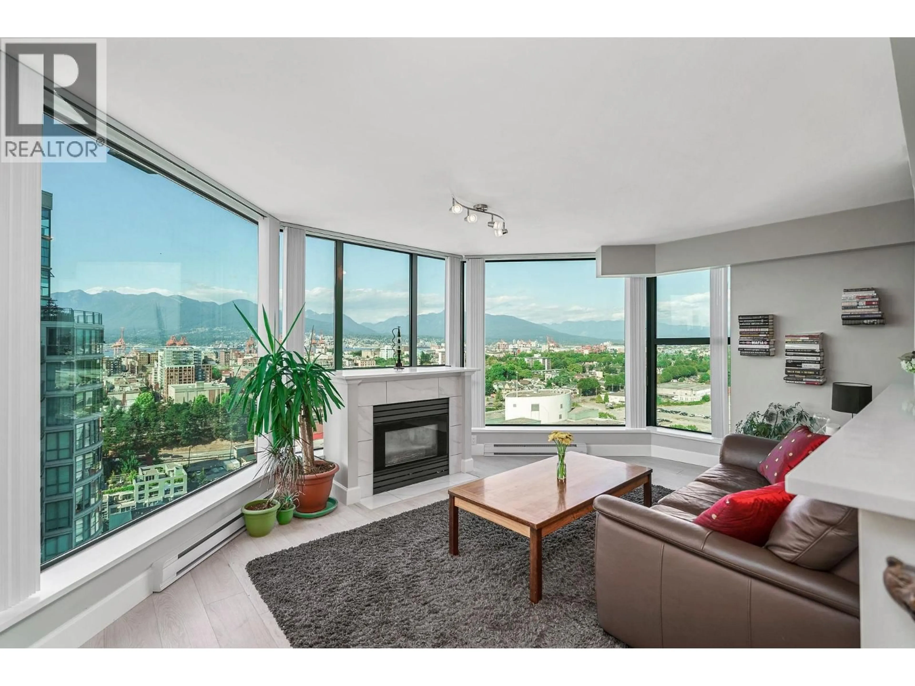 Living room with furniture, unknown for 2001 - 1128 QUEBEC STREET, Vancouver British Columbia V6A4E1
