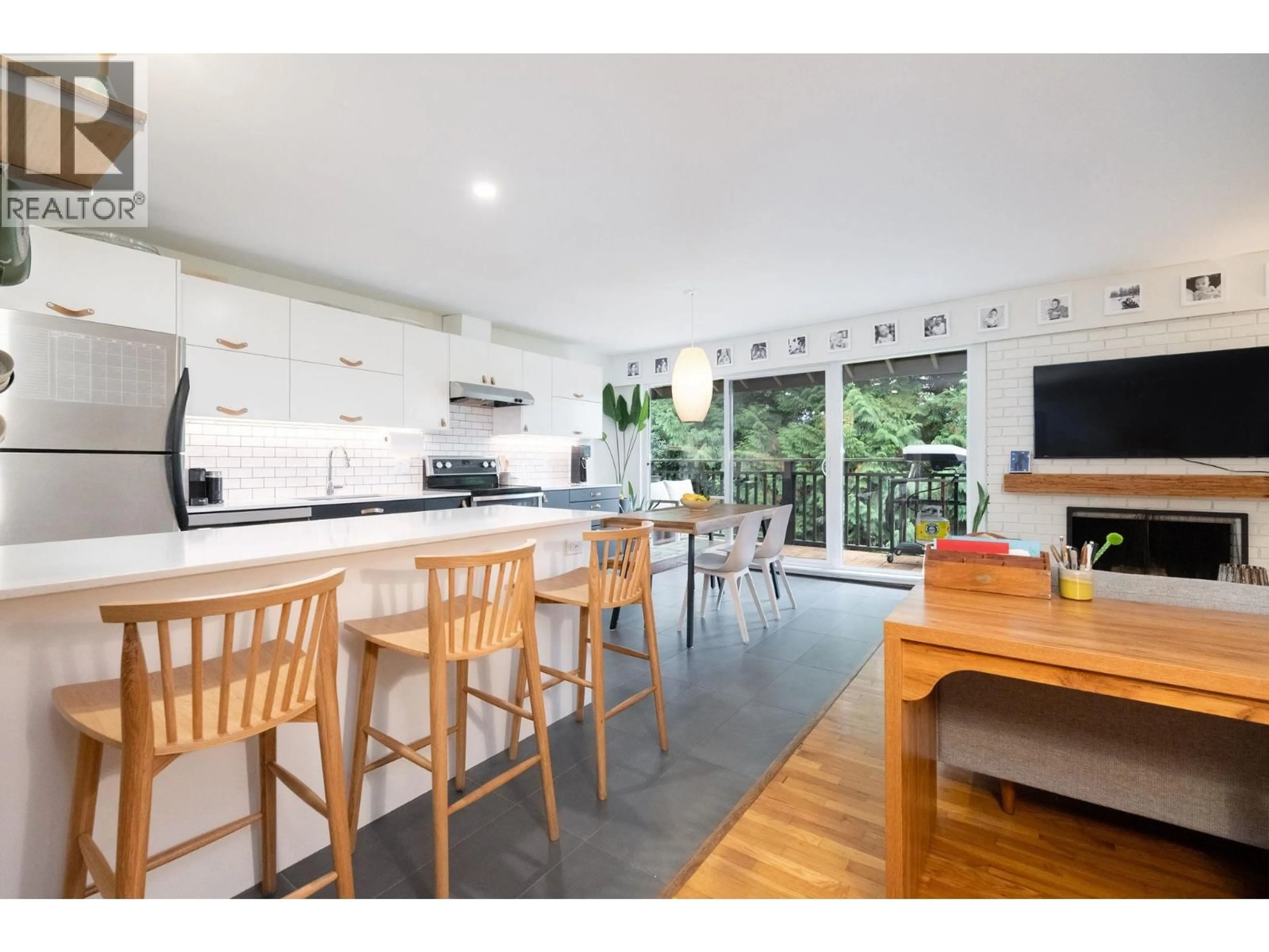 Open concept kitchen, unknown for 412 - 555 28 STREET, North Vancouver British Columbia V7N2J7