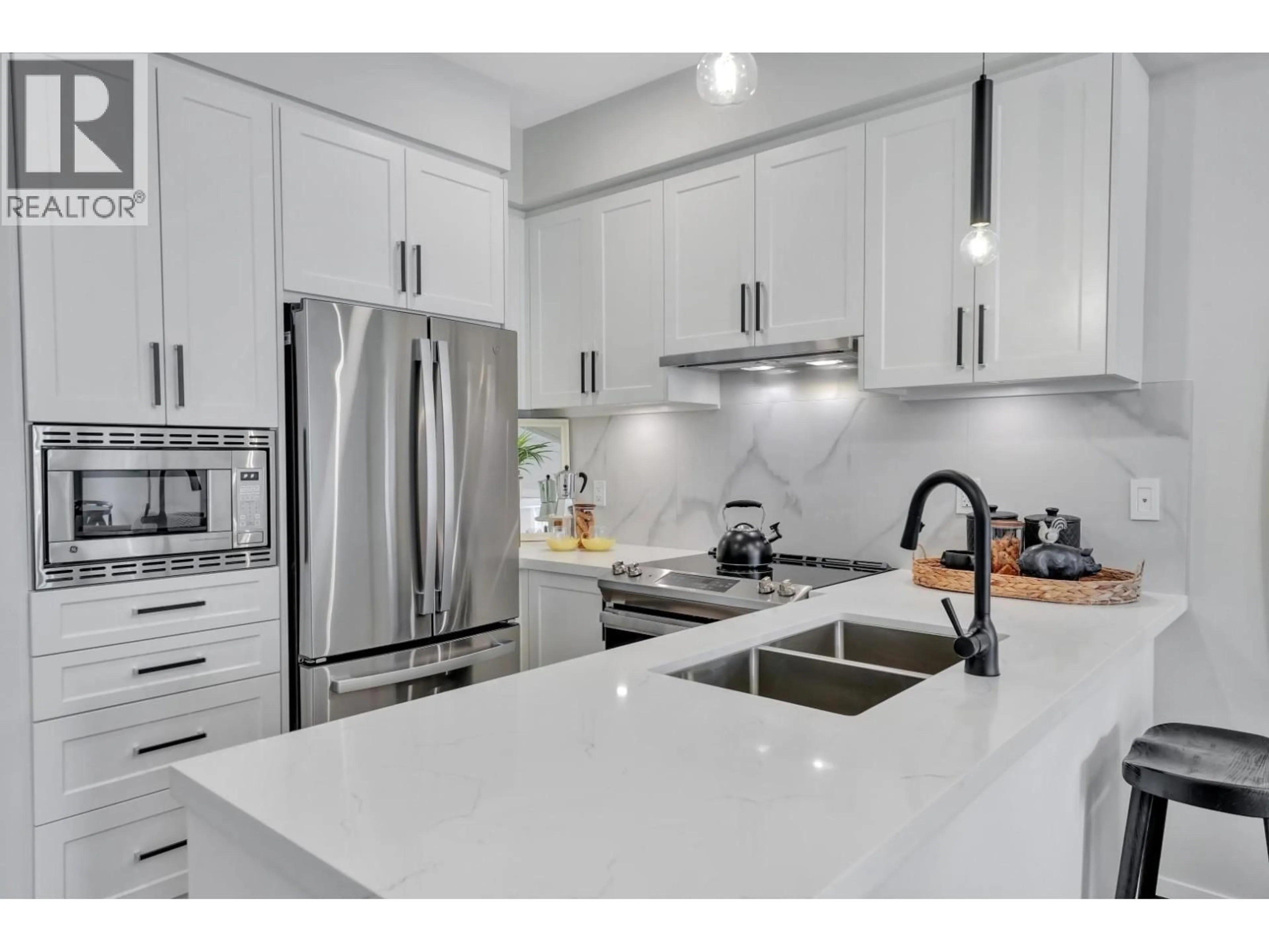 Open concept kitchen, unknown for 120 - 12143 223 STREET, Maple Ridge British Columbia V2X5Y6
