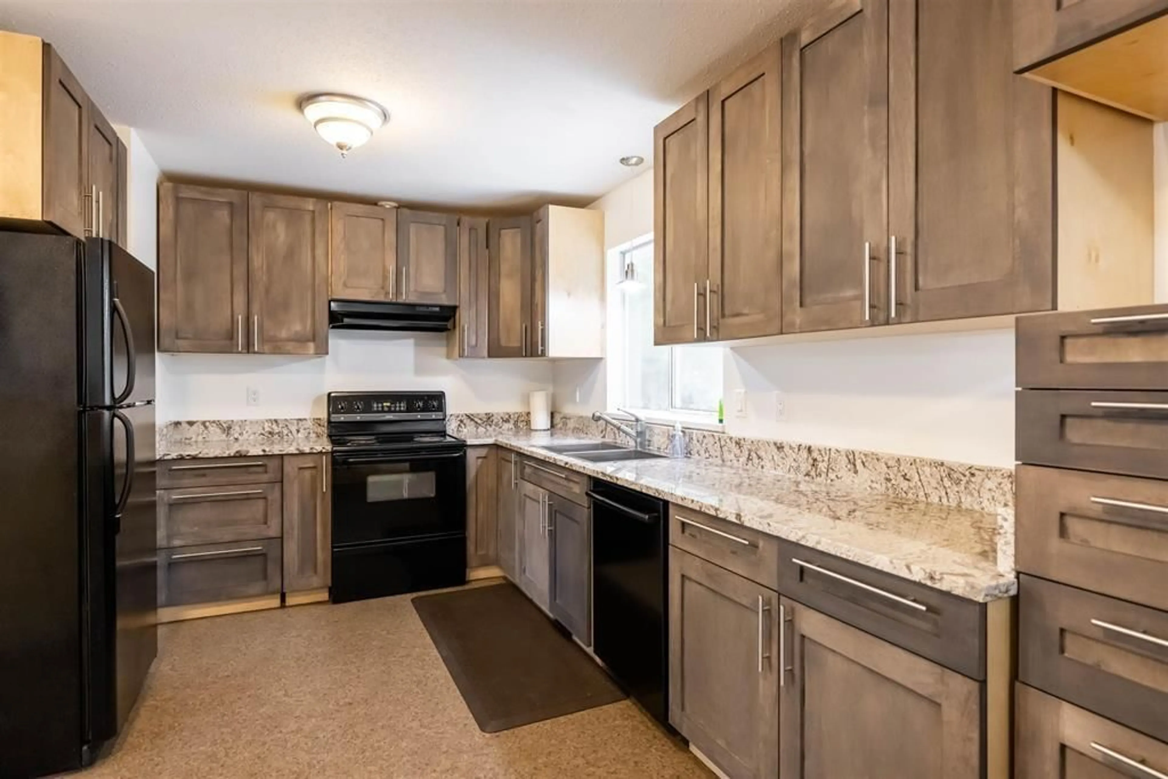 Standard kitchen, unknown for 7732 PINTAIL, Mission British Columbia V2V6H3