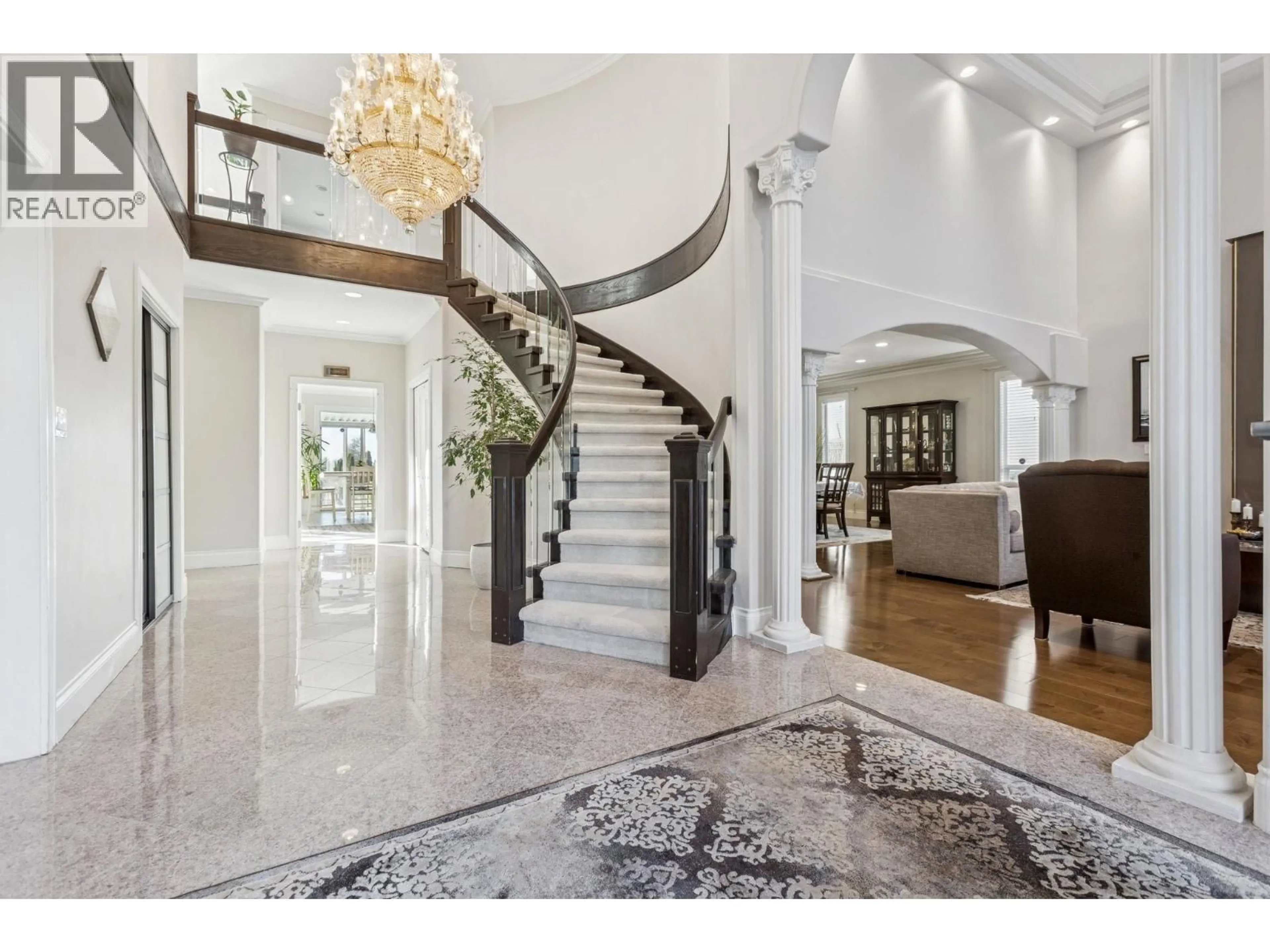 Indoor foyer for 6411 NO. 7 ROAD, Richmond British Columbia V6W1E8