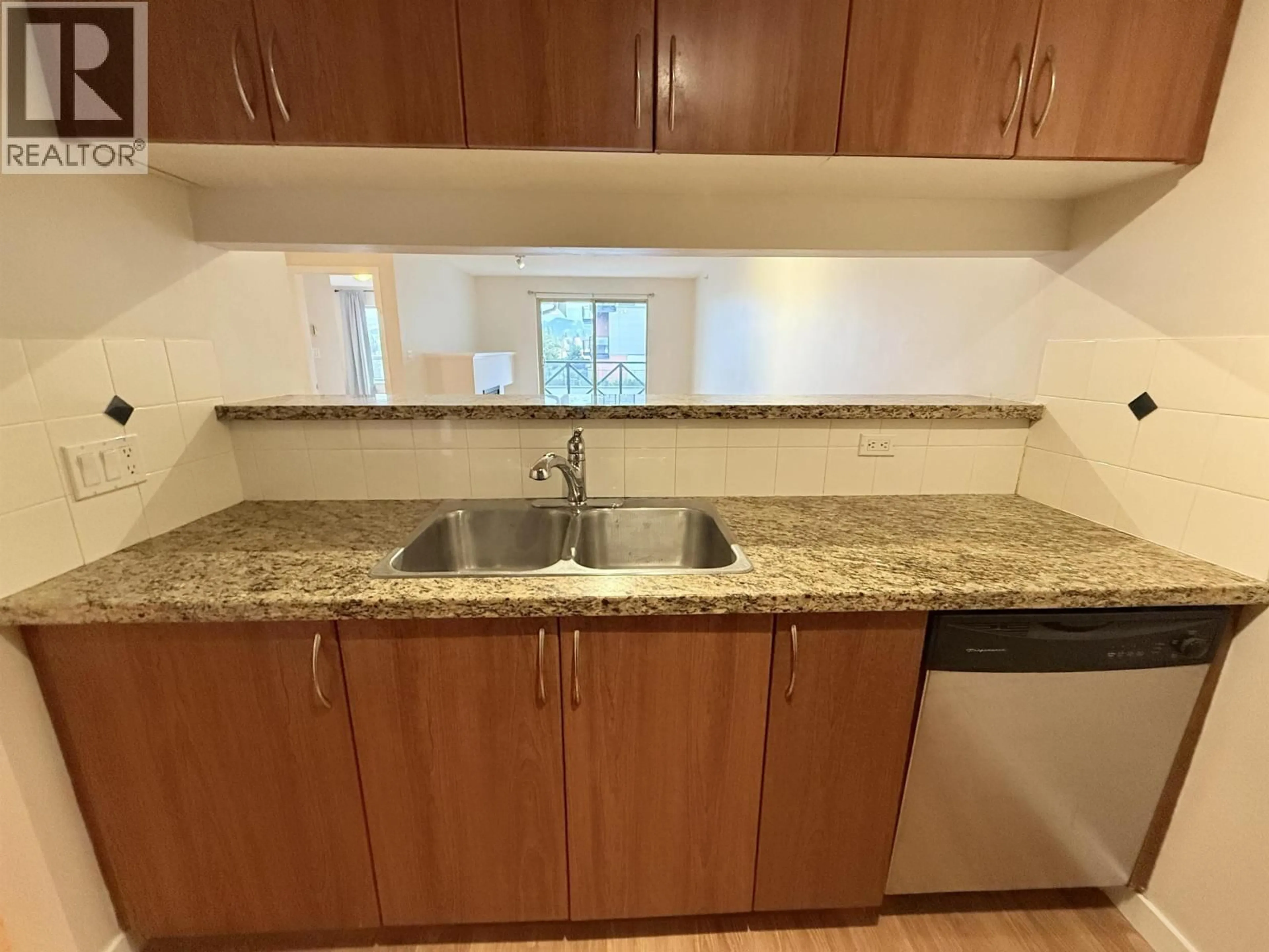 Standard kitchen, unknown for 305 - 38003 SECOND AVENUE, Squamish British Columbia V8B0C4