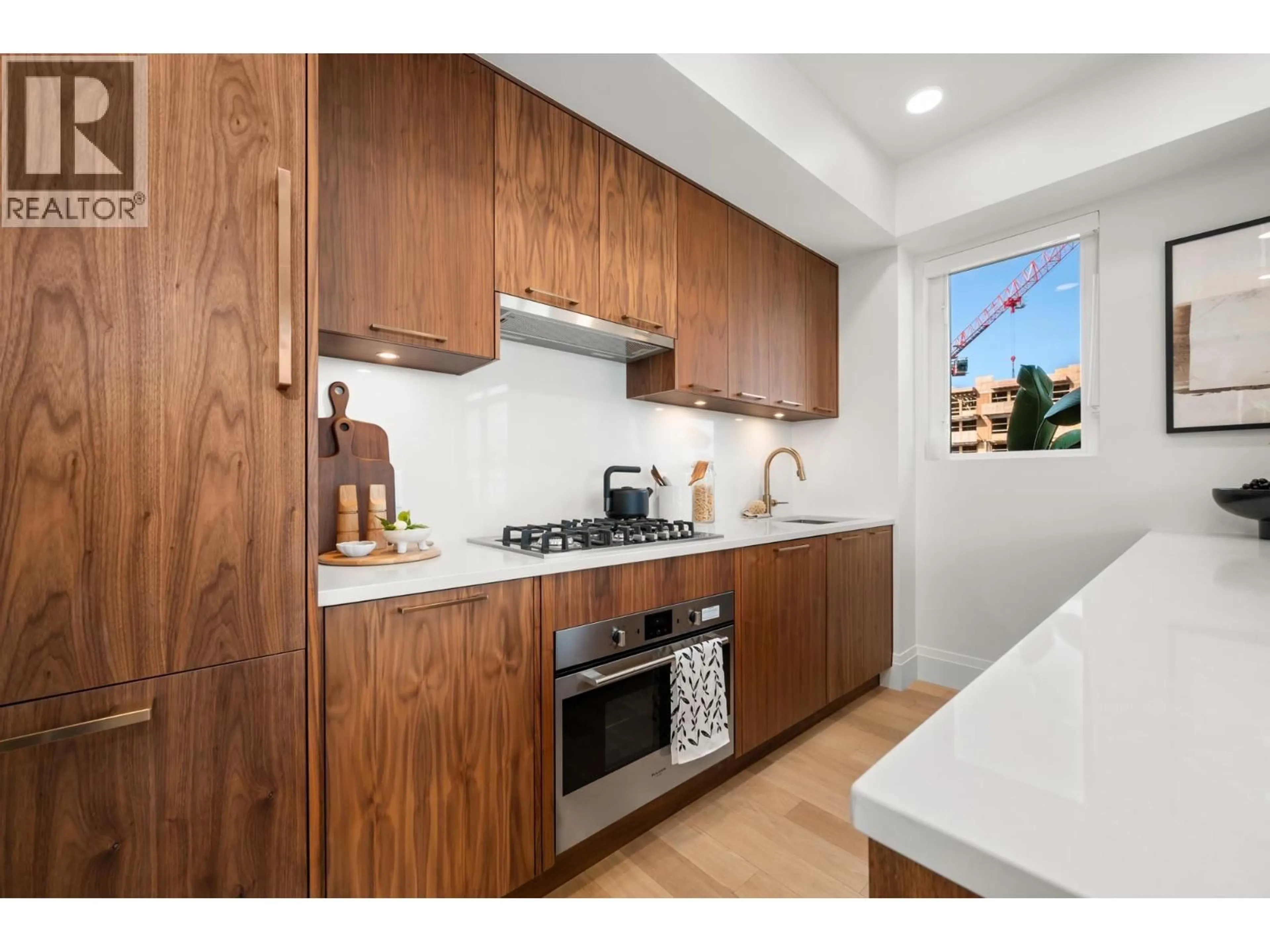 Standard kitchen, unknown for 313 - 2550 GARDEN DRIVE, Vancouver British Columbia V5N4X6