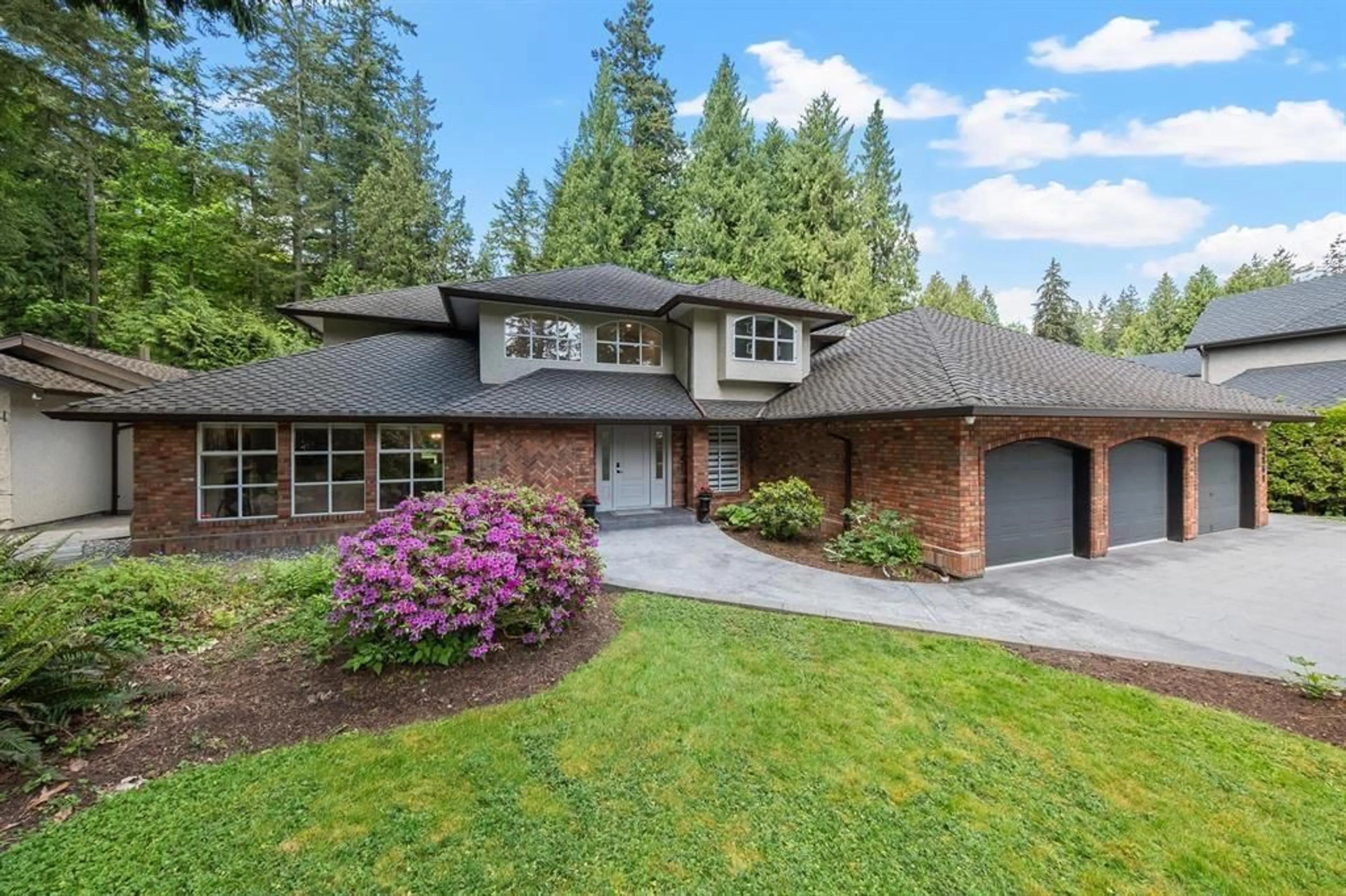 Home with brick exterior material, unknown for 2869 138, Surrey British Columbia V4P1T6