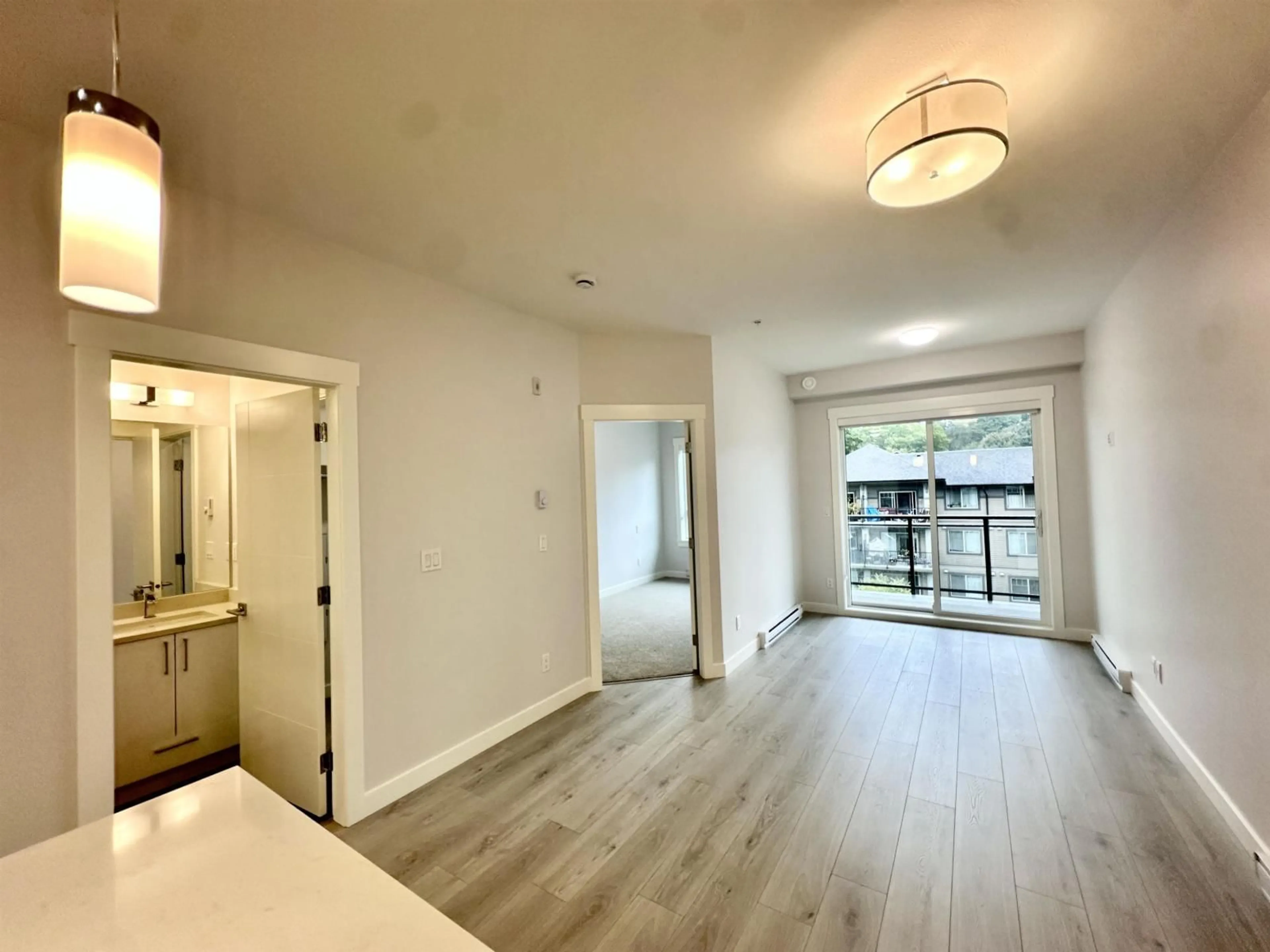 A pic of a room for 609 - 33886 PINE, Abbotsford British Columbia V2S0N9