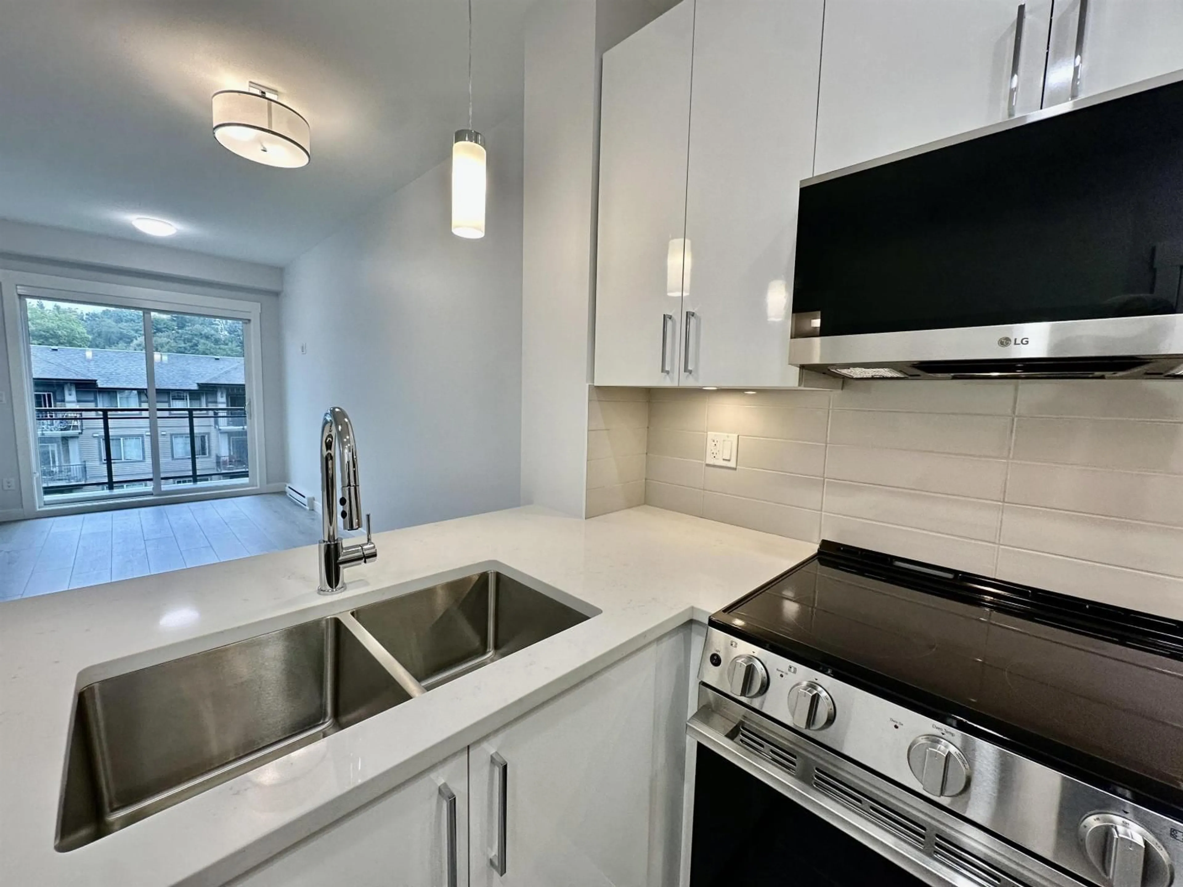 Unknown for 609 - 33886 PINE, Abbotsford British Columbia V2S0N9