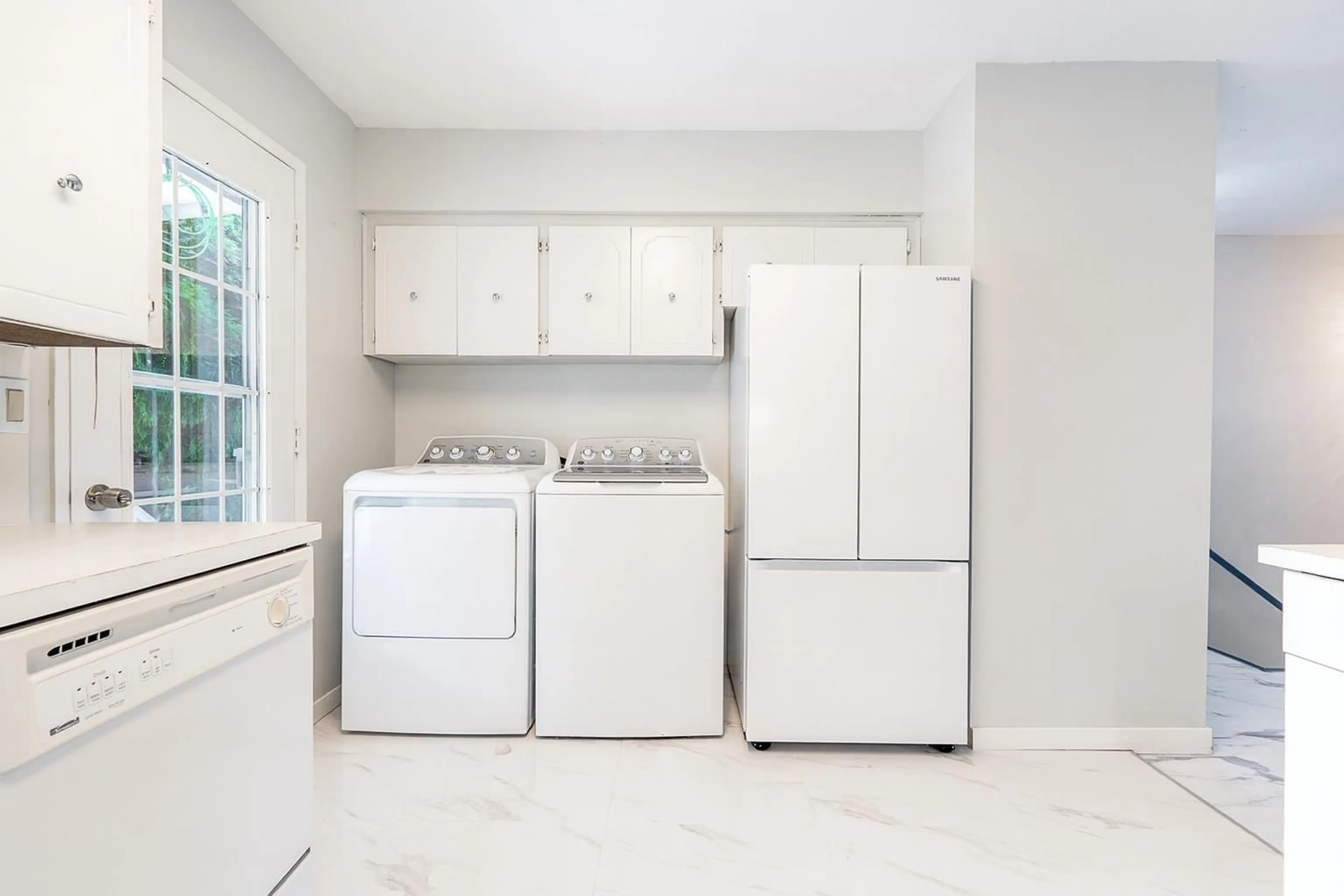 Laundry room for 1 - 46430 FIRST AVENUE, Chilliwack British Columbia V2P1W9