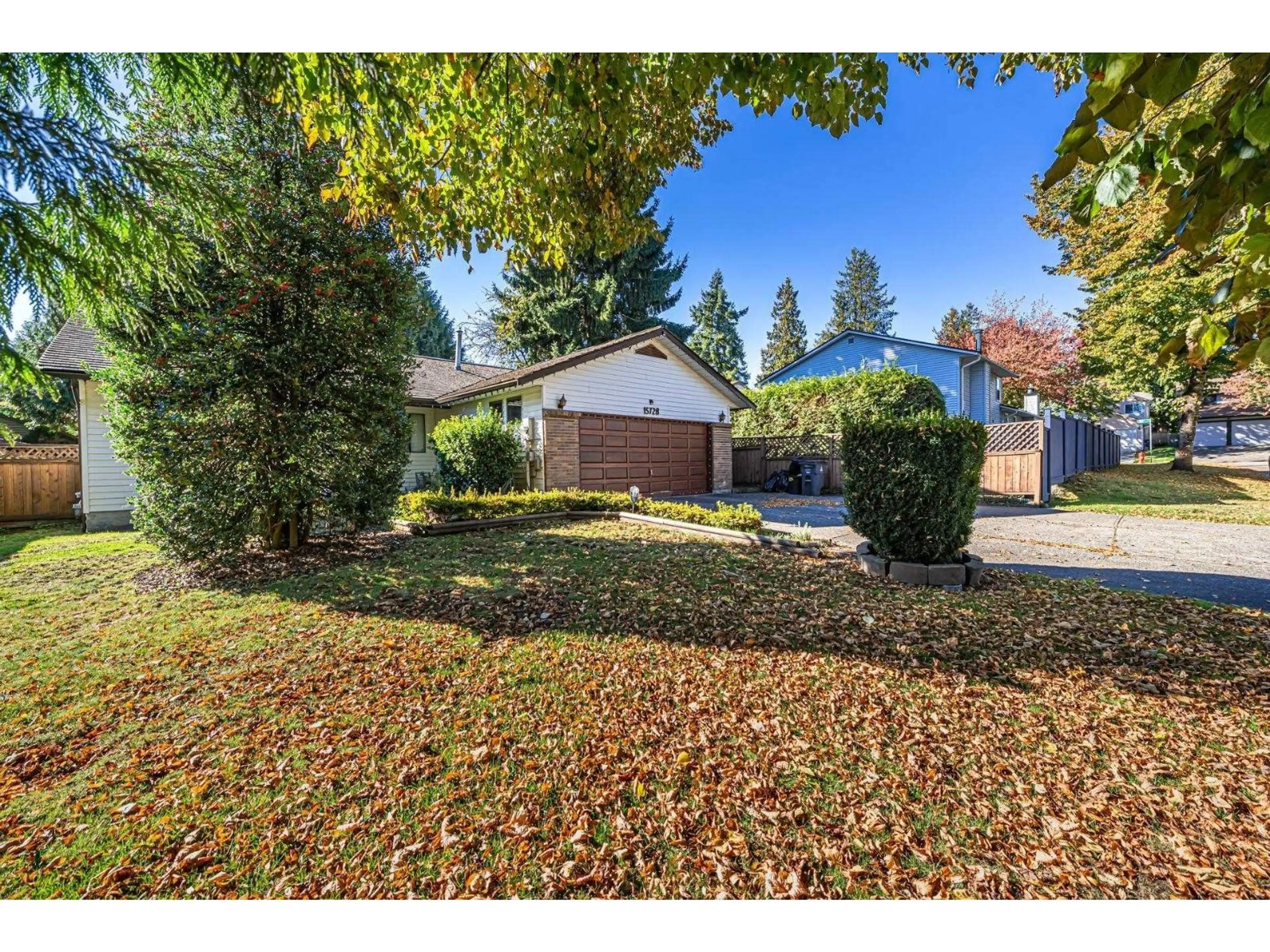 A pic from outside/outdoor area/front of a property/back of a property/a pic from drone, street for 15728 99A, Surrey British Columbia V4N2A9