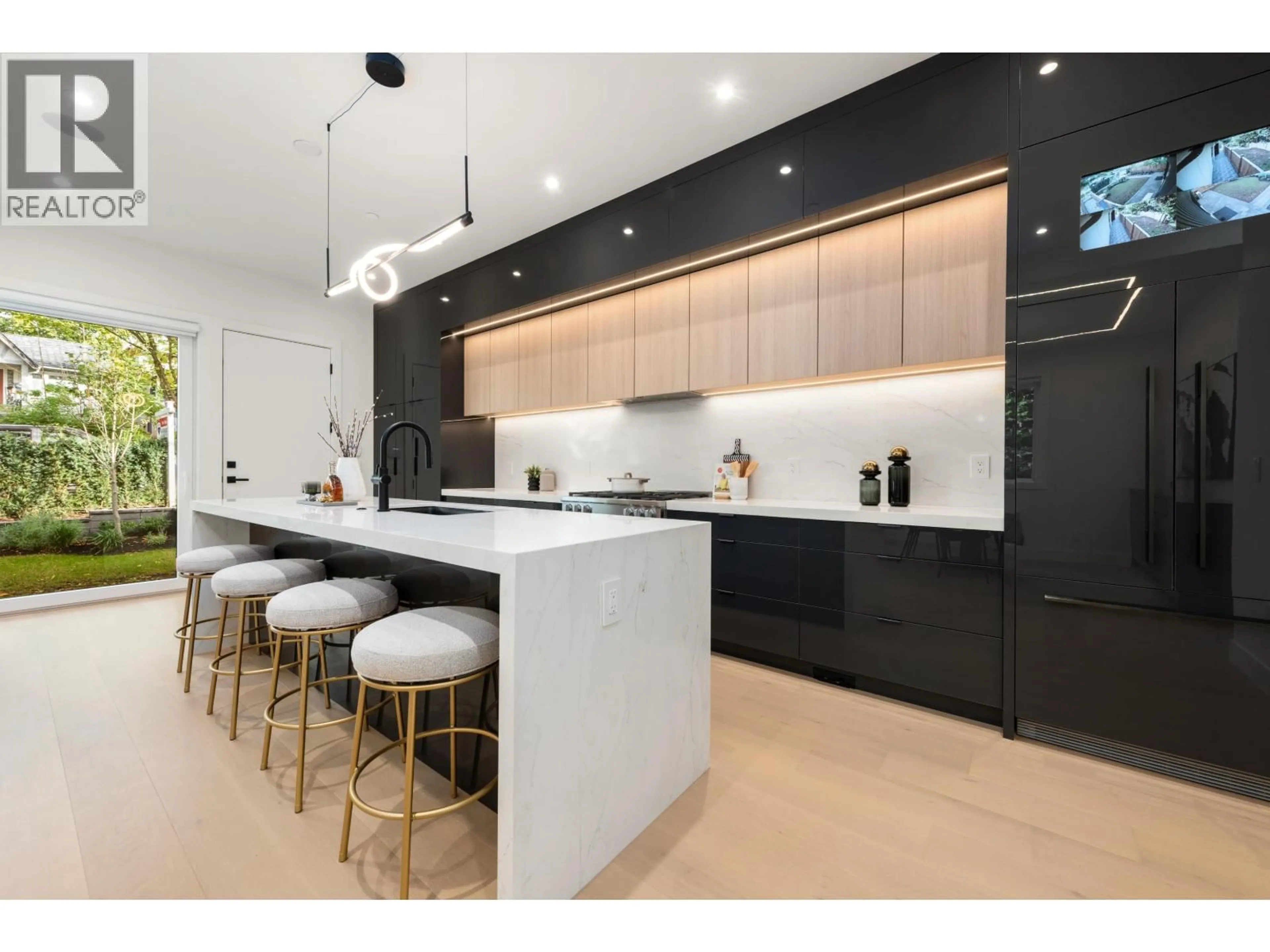 Contemporary kitchen, unknown for 1 - 3232 38TH AVENUE, Vancouver British Columbia V6N2X6