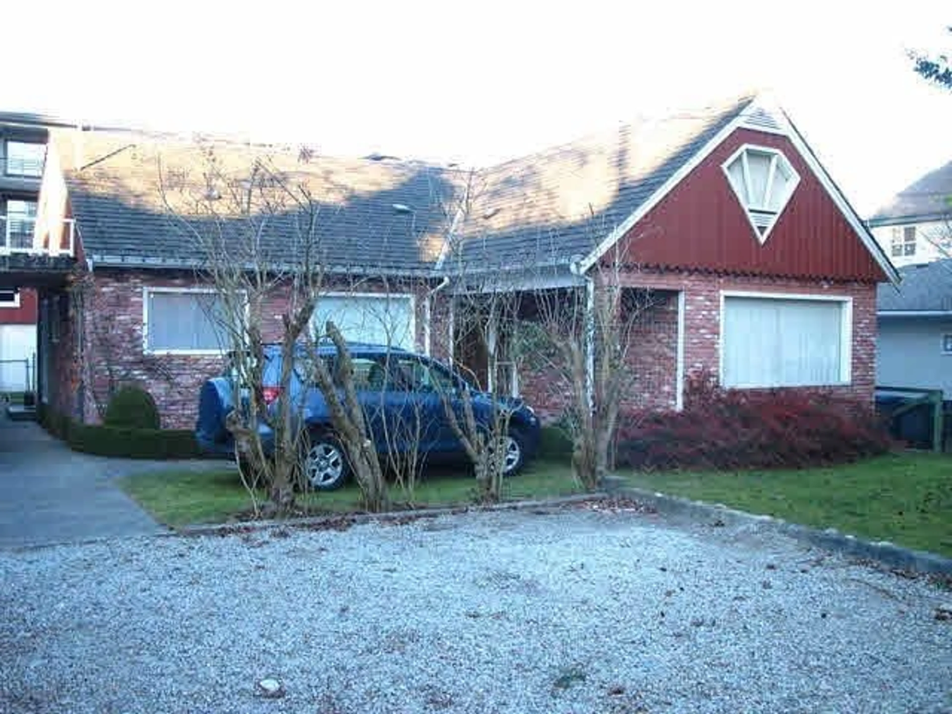 A pic from outside/outdoor area/front of a property/back of a property/a pic from drone, mountain view for 15297 17, Surrey British Columbia V4A1T8