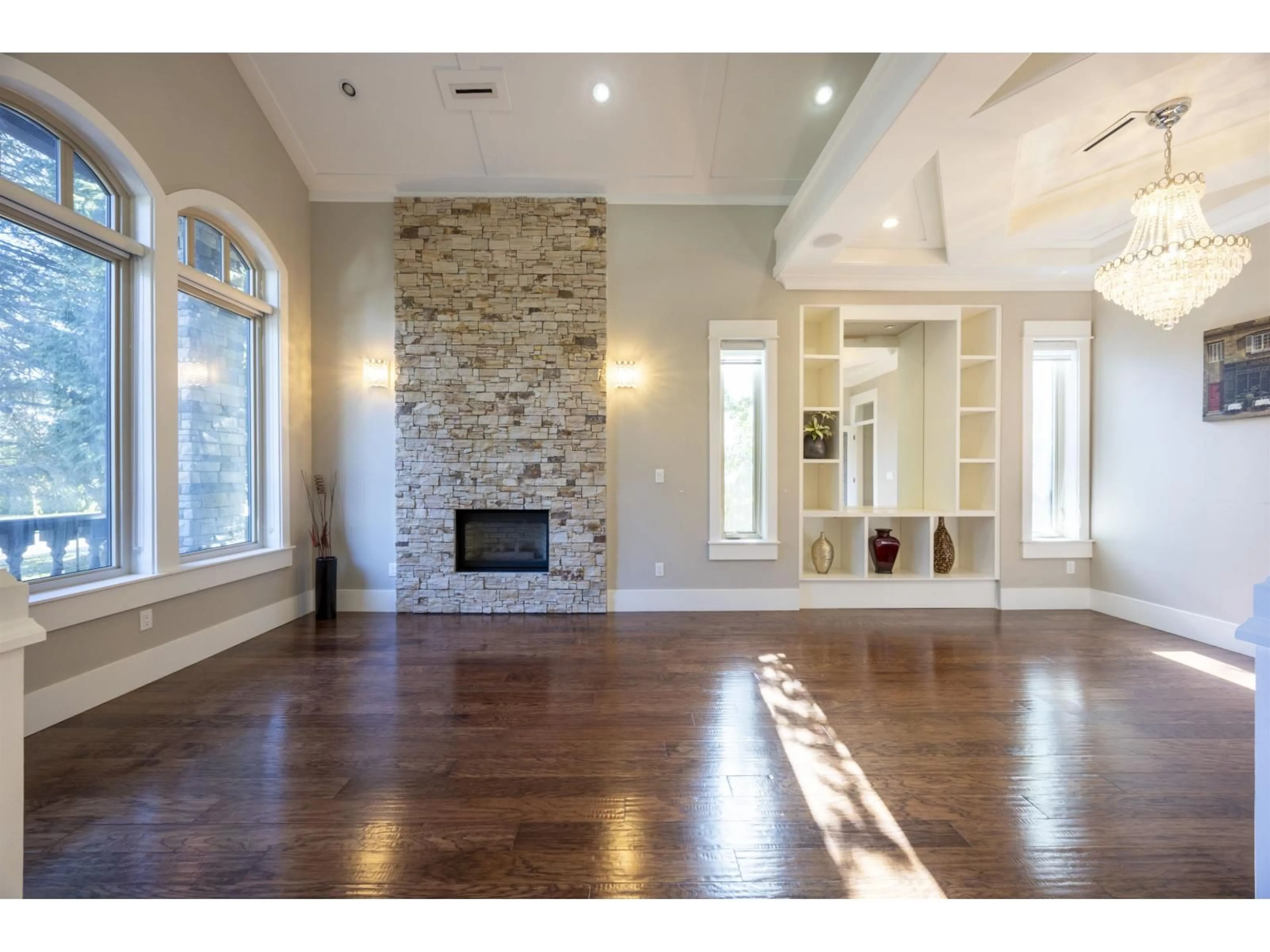 Indoor entryway for 2309 154, Surrey British Columbia V4A4S6