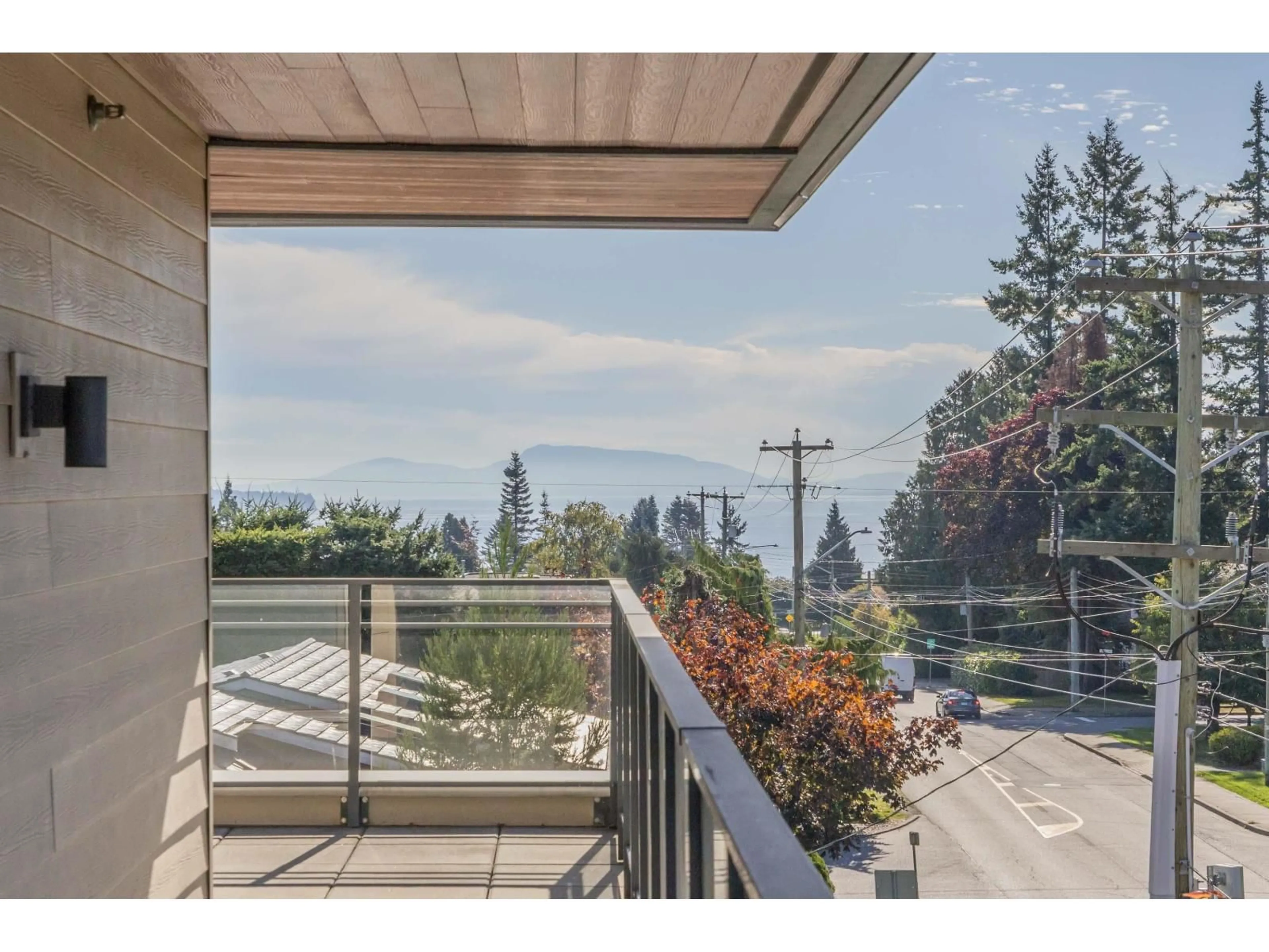 Unknown for 312 - 14022 NORTH BLUFF, White Rock British Columbia V4B3C3
