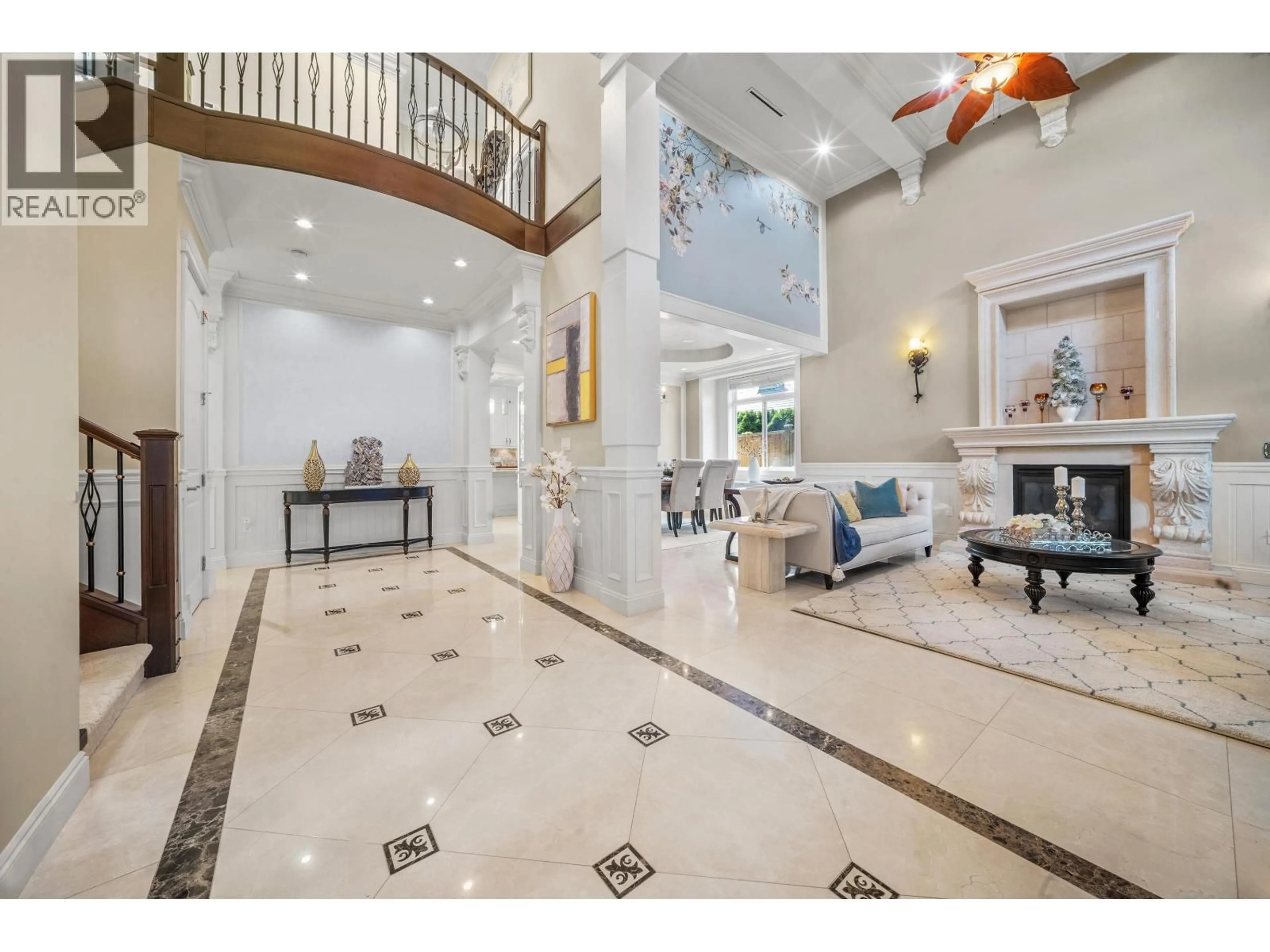 Indoor foyer for 7740 GOLDSTREAM DRIVE, Richmond British Columbia V7A1S7