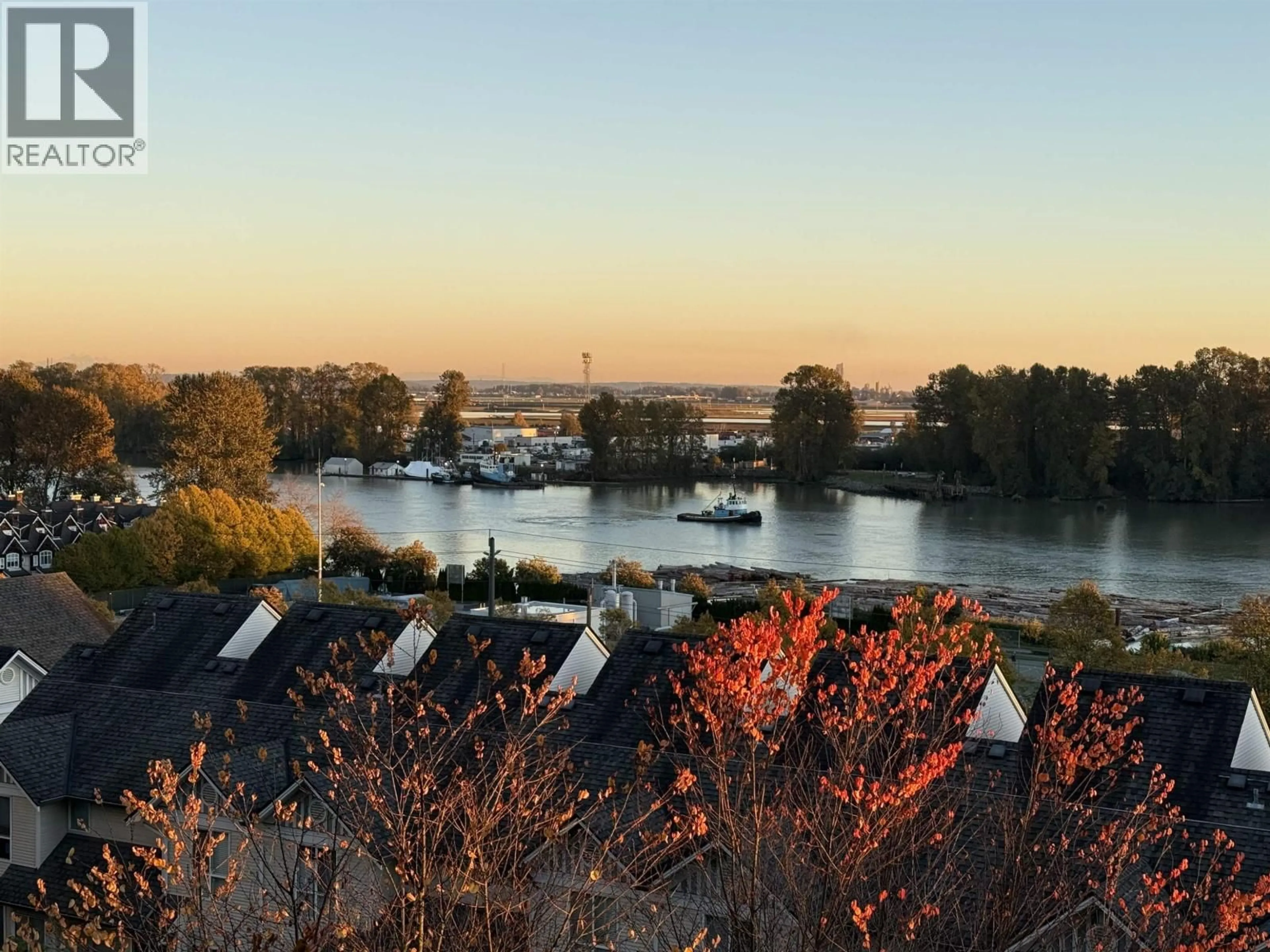 A pic from outside/outdoor area/front of a property/back of a property/a pic from drone, water/lake/river/ocean view for 705 - 2733 CHANDLERY PLACE, Vancouver British Columbia V5S4V3