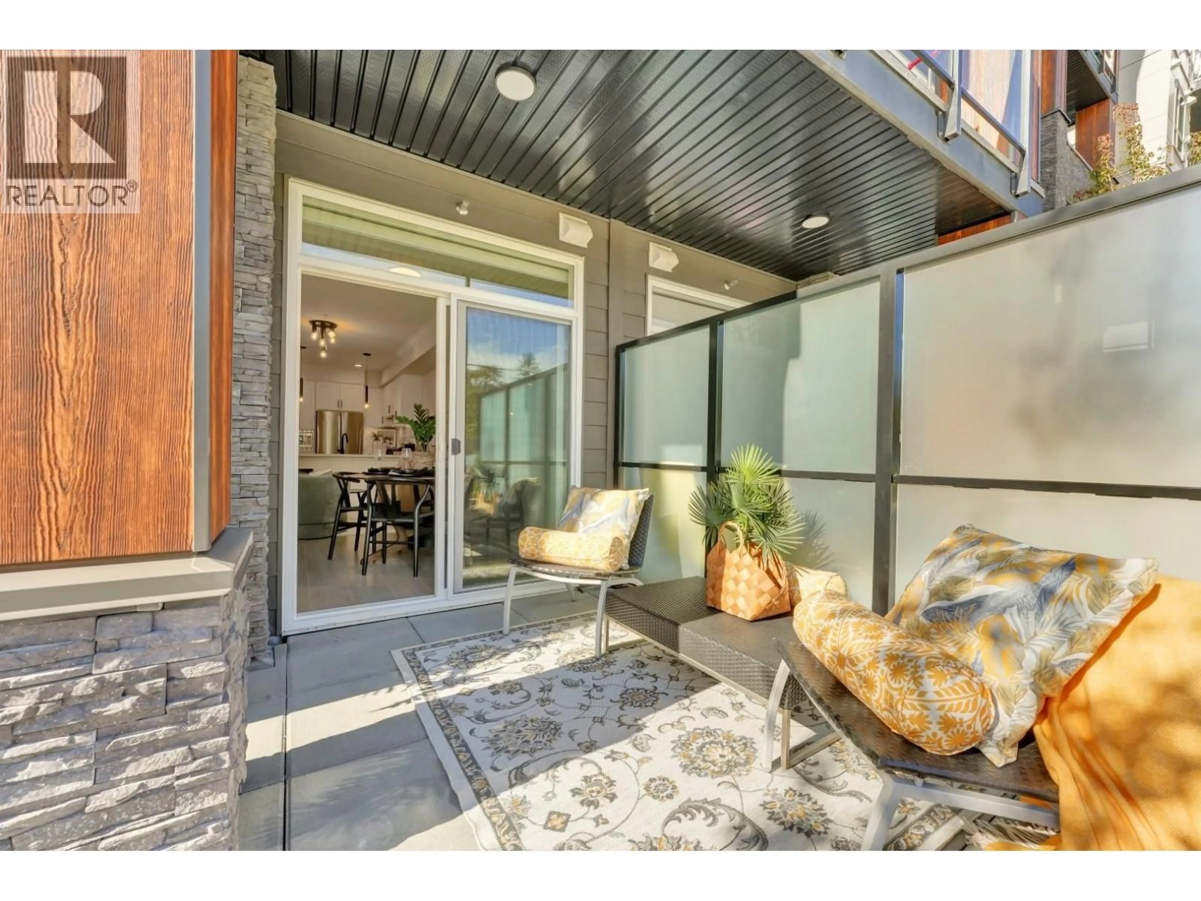 Indoor entryway for 114 - 12143 223 STREET, Maple Ridge British Columbia V2X5Y6