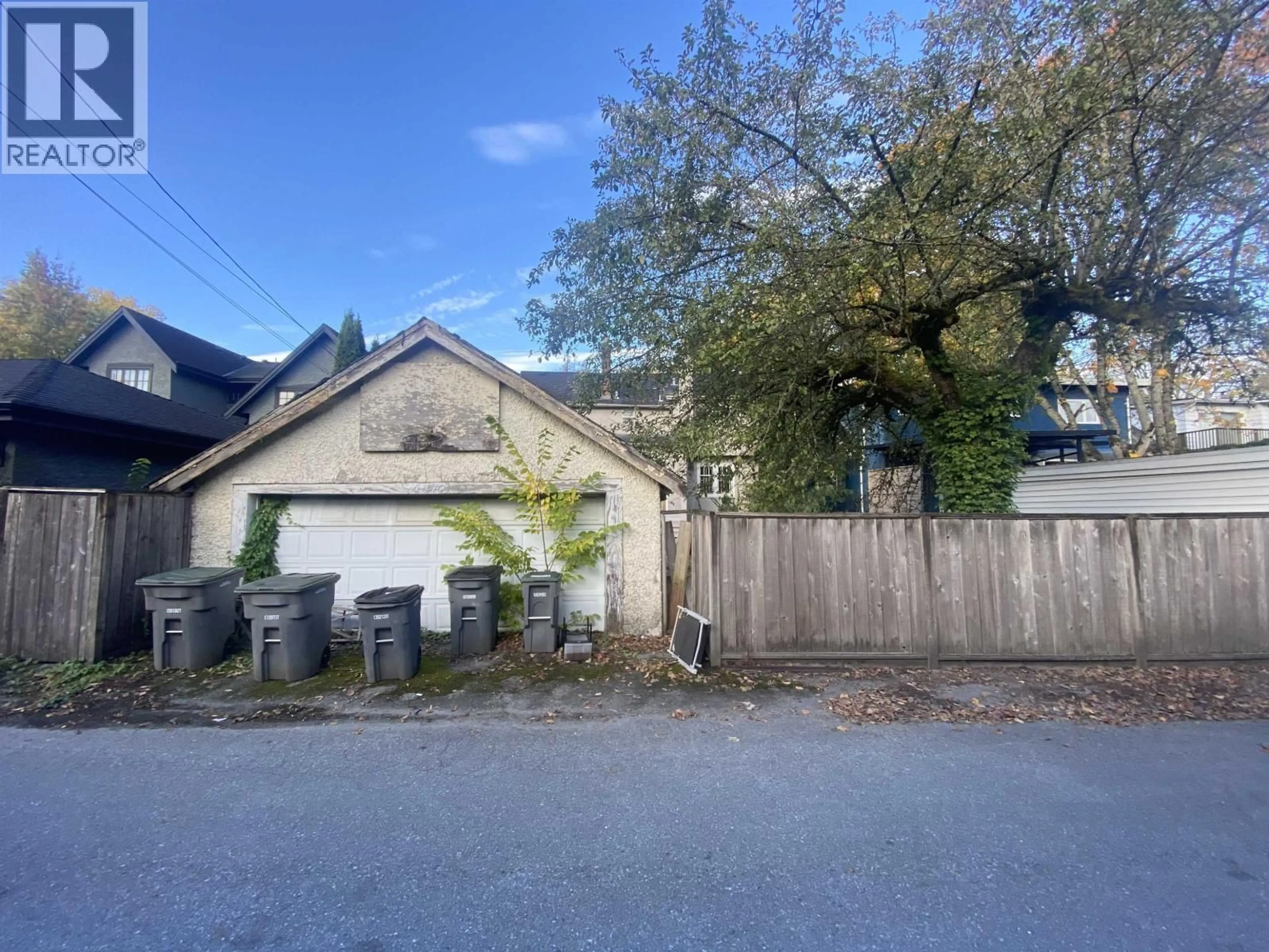 A pic from outside/outdoor area/front of a property/back of a property/a pic from drone, street for 4470 OSLER STREET, Vancouver British Columbia V6H2X9