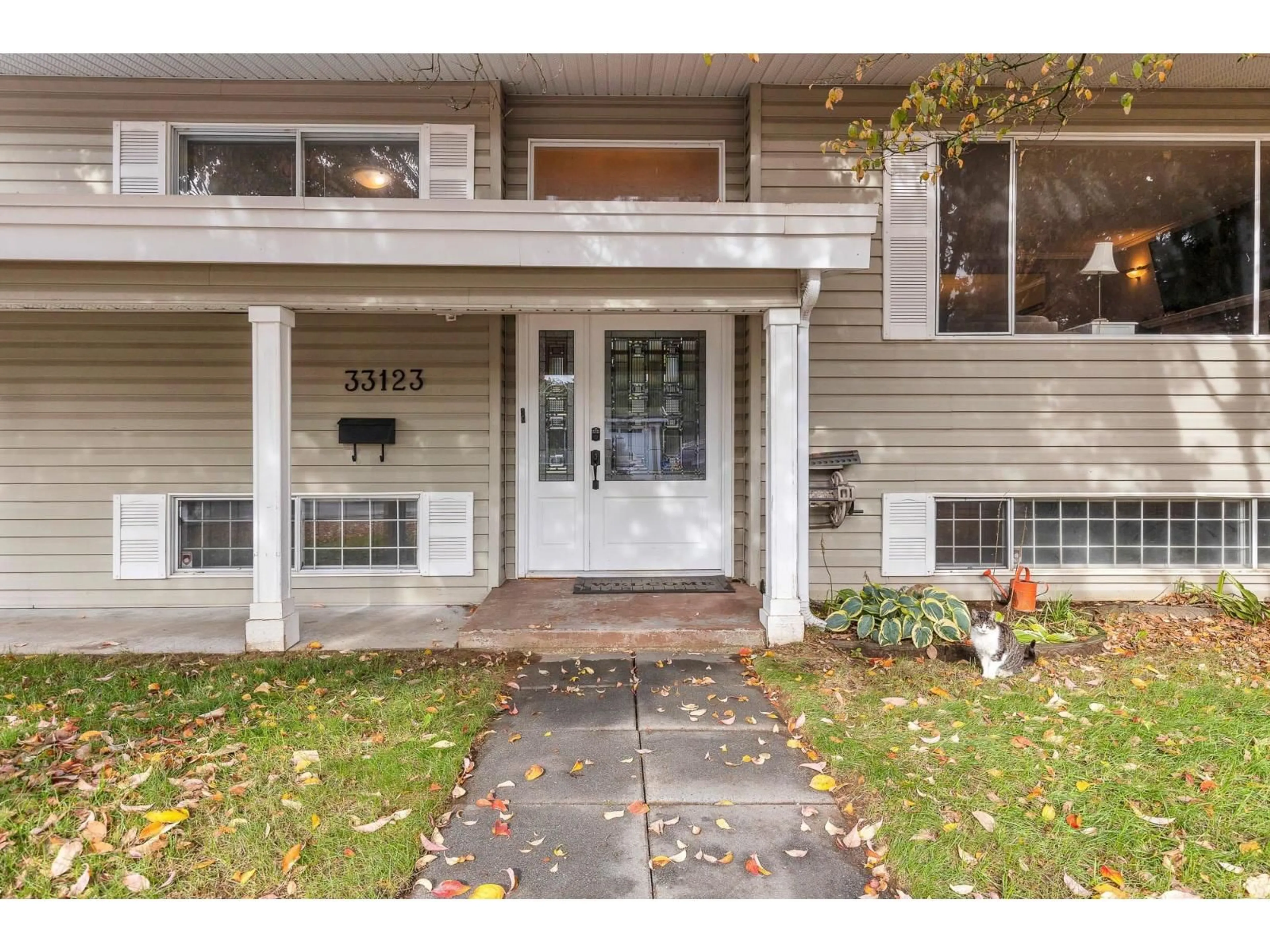 Indoor entryway for 33123 KAY, Abbotsford British Columbia V2S1M7