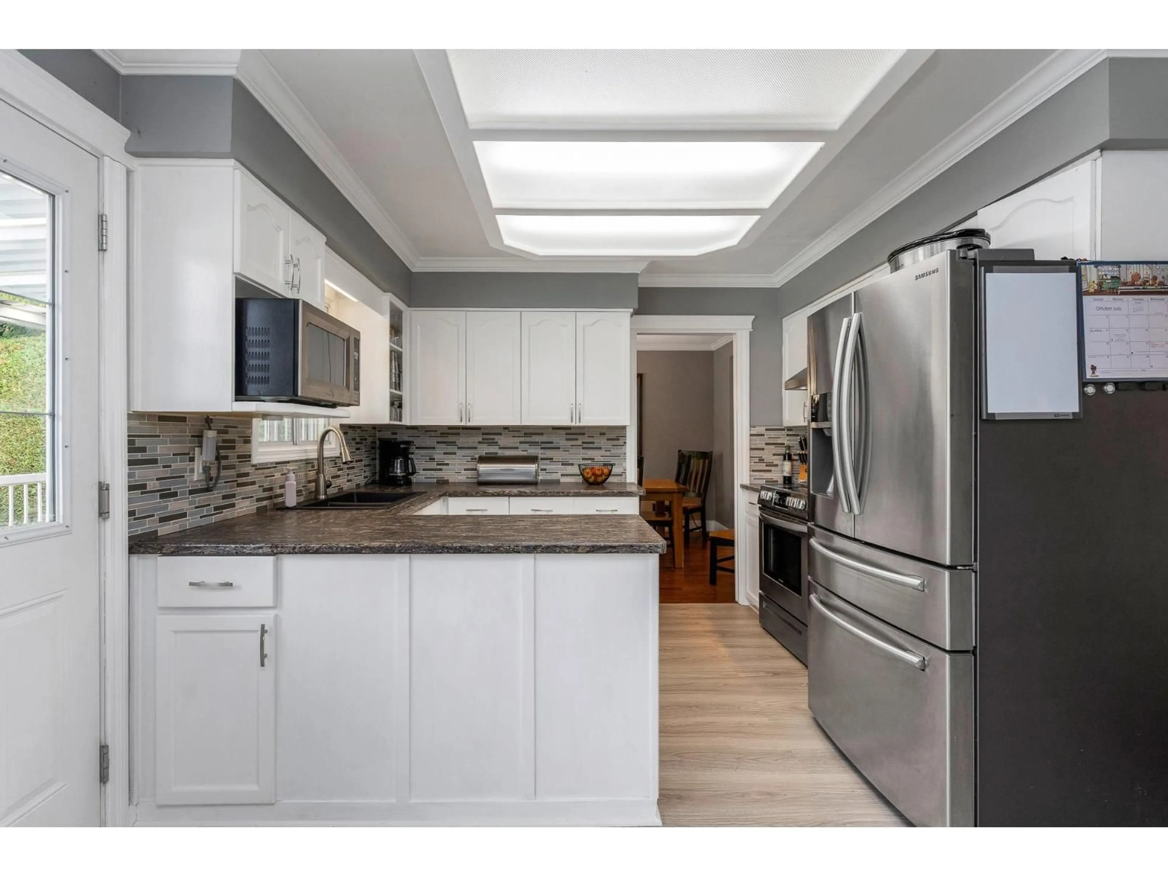 Open concept kitchen, unknown for 33123 KAY, Abbotsford British Columbia V2S1M7