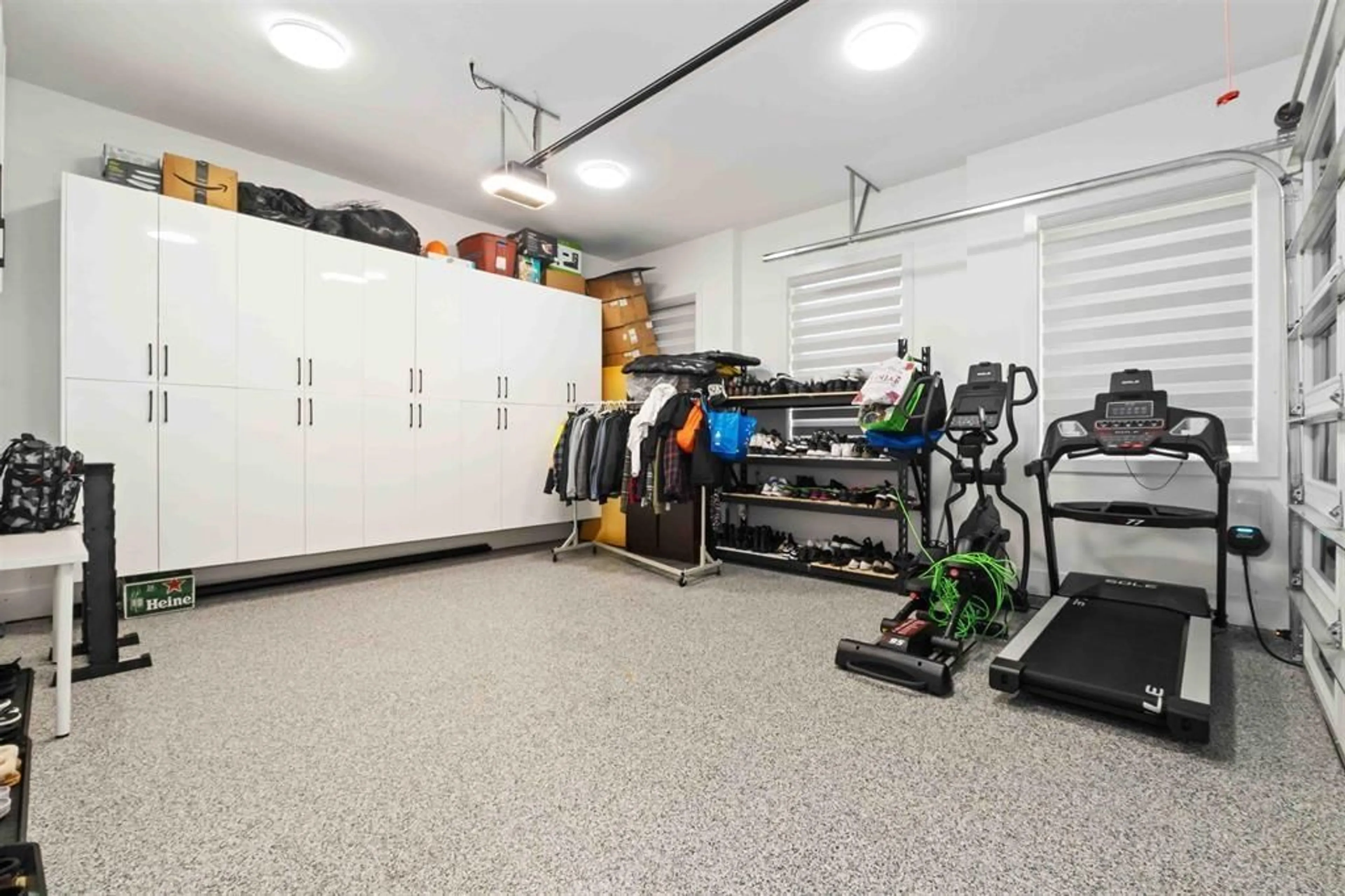 Indoor garage for 10861 142A, Surrey British Columbia V3R3L4