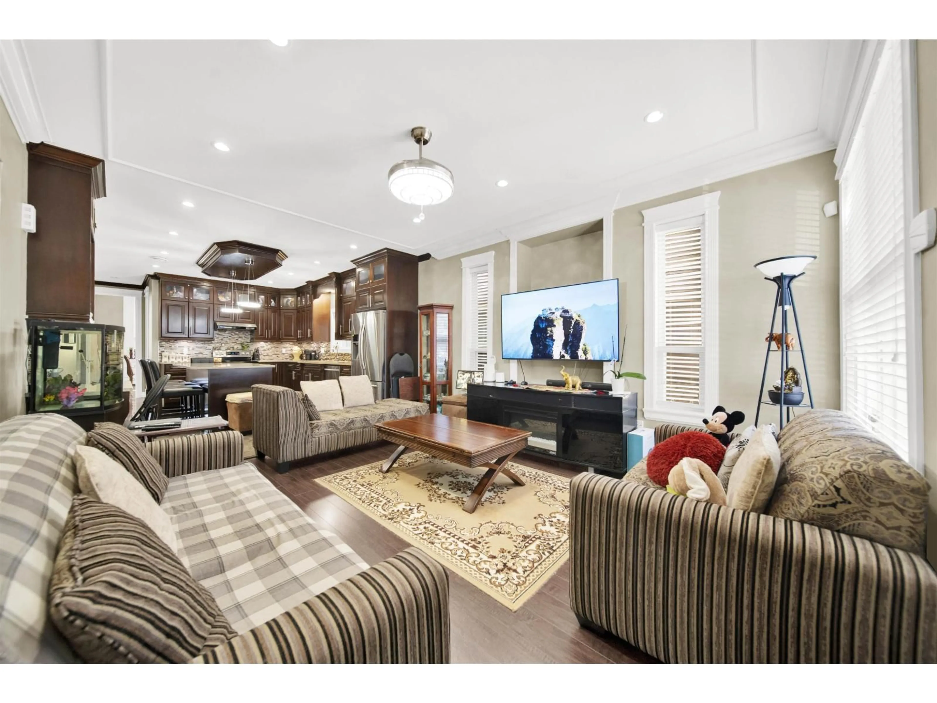 Living room with furniture, unknown for 5910 168, Surrey British Columbia V3S3X6