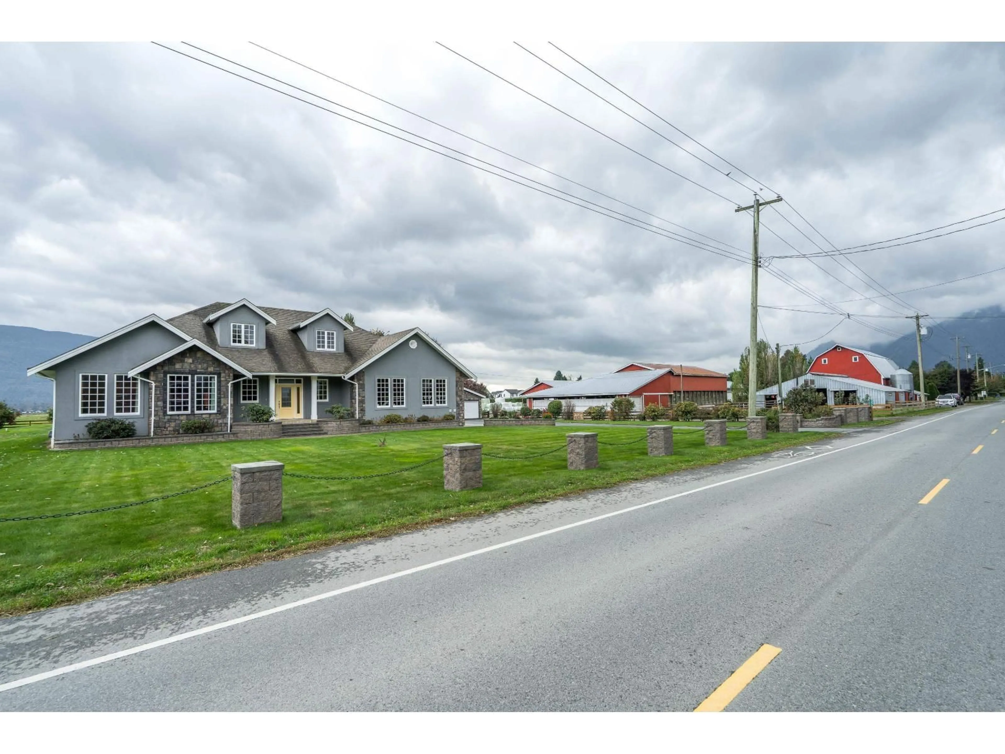 A pic from outside/outdoor area/front of a property/back of a property/a pic from drone, street for 42872 SOUTH SUMAS ROAD, Chilliwack British Columbia V2R4L7