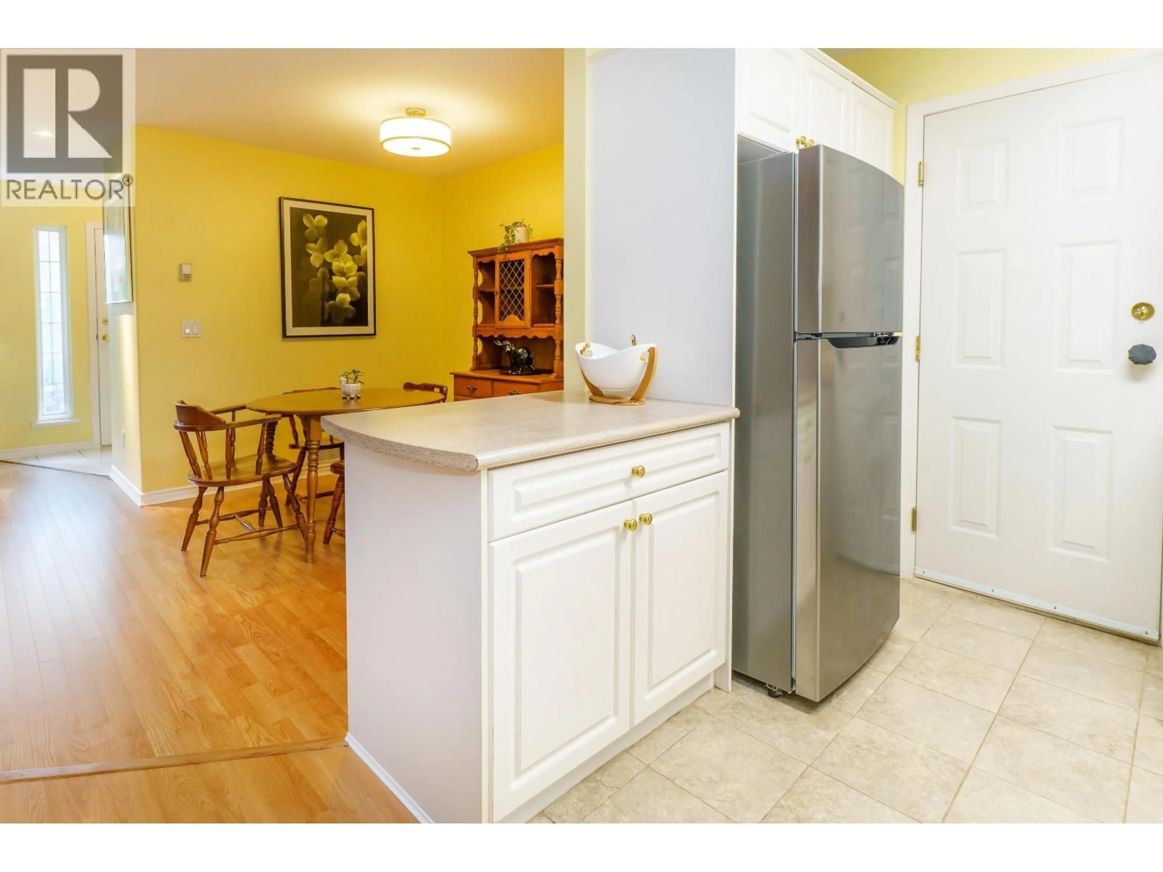 Standard kitchen, unknown for 4 - 12070 216 STREET, Maple Ridge British Columbia V2X5J3