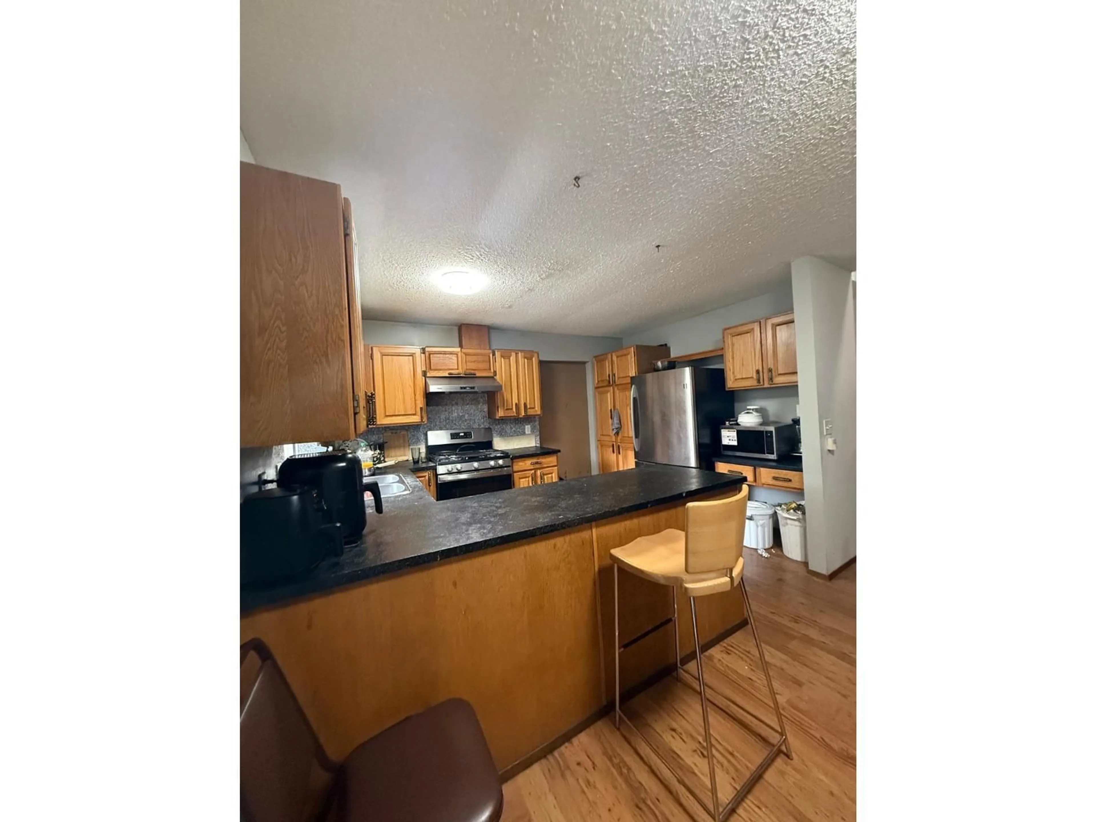 Standard kitchen, unknown for 9135 146, Surrey British Columbia V3R7N3